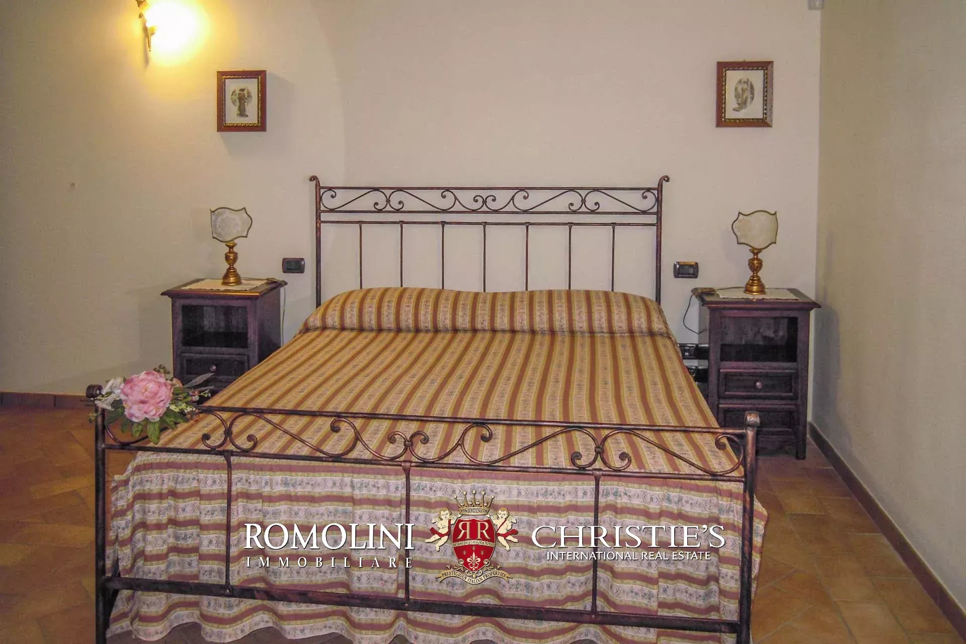10 Bedroom Villa/Townhouse's Image 49
