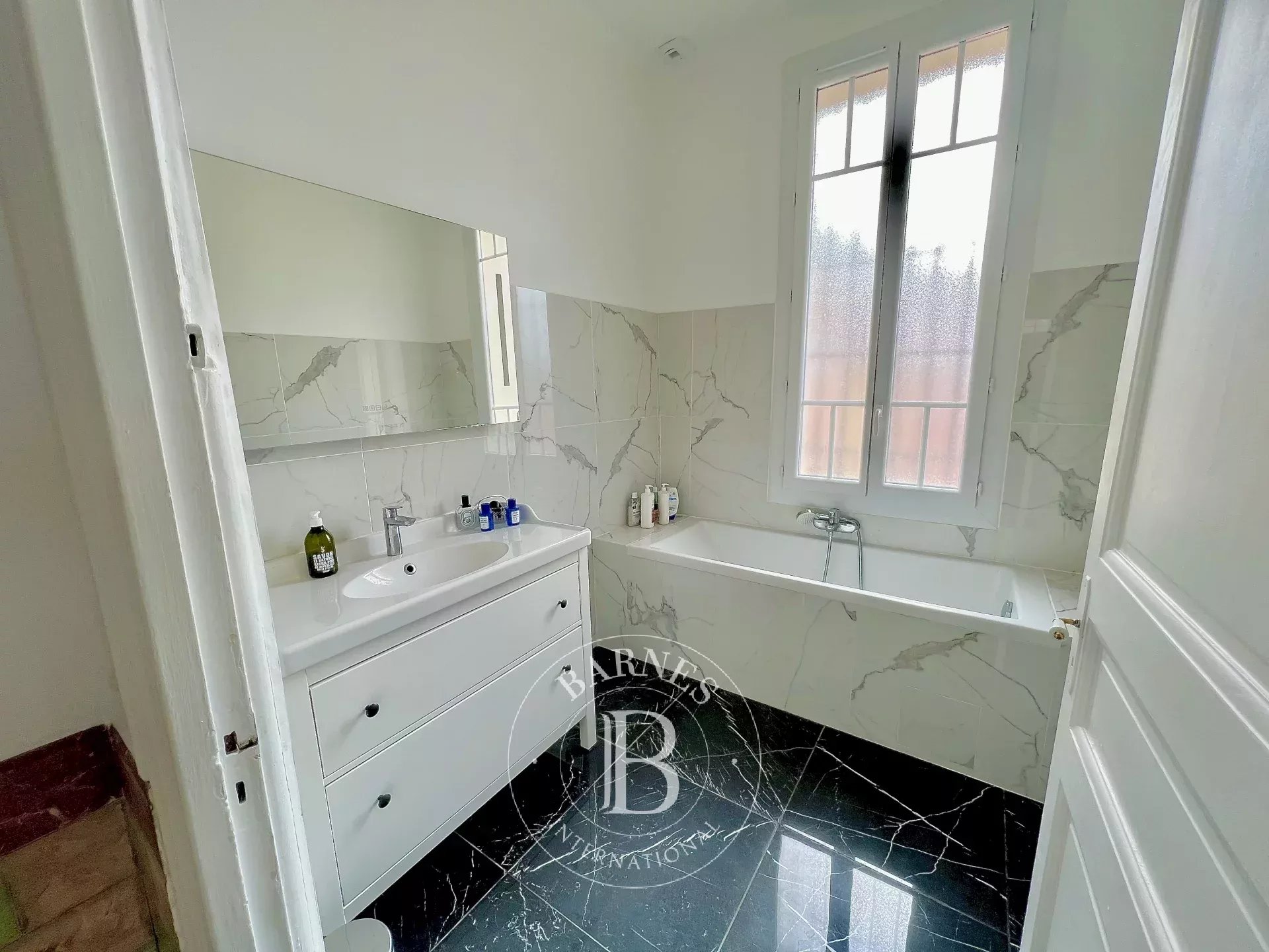 Daire Toulon - picture 14