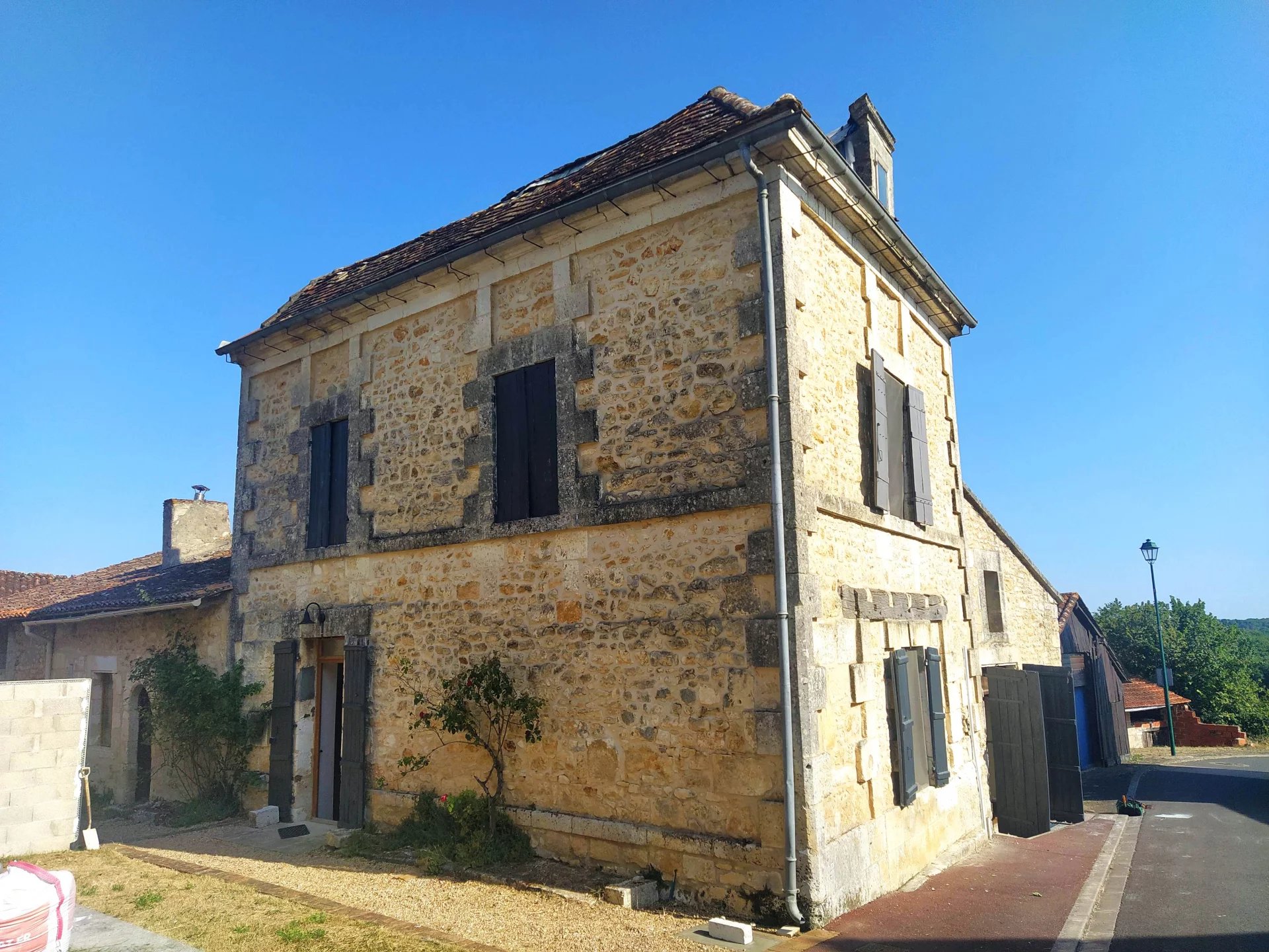 Maison de village spacieuse