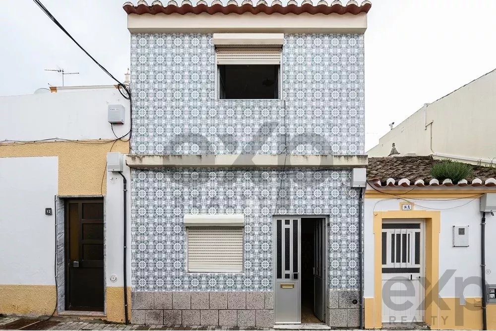 Moradia T2 para renovar em Cabanas de Tavira