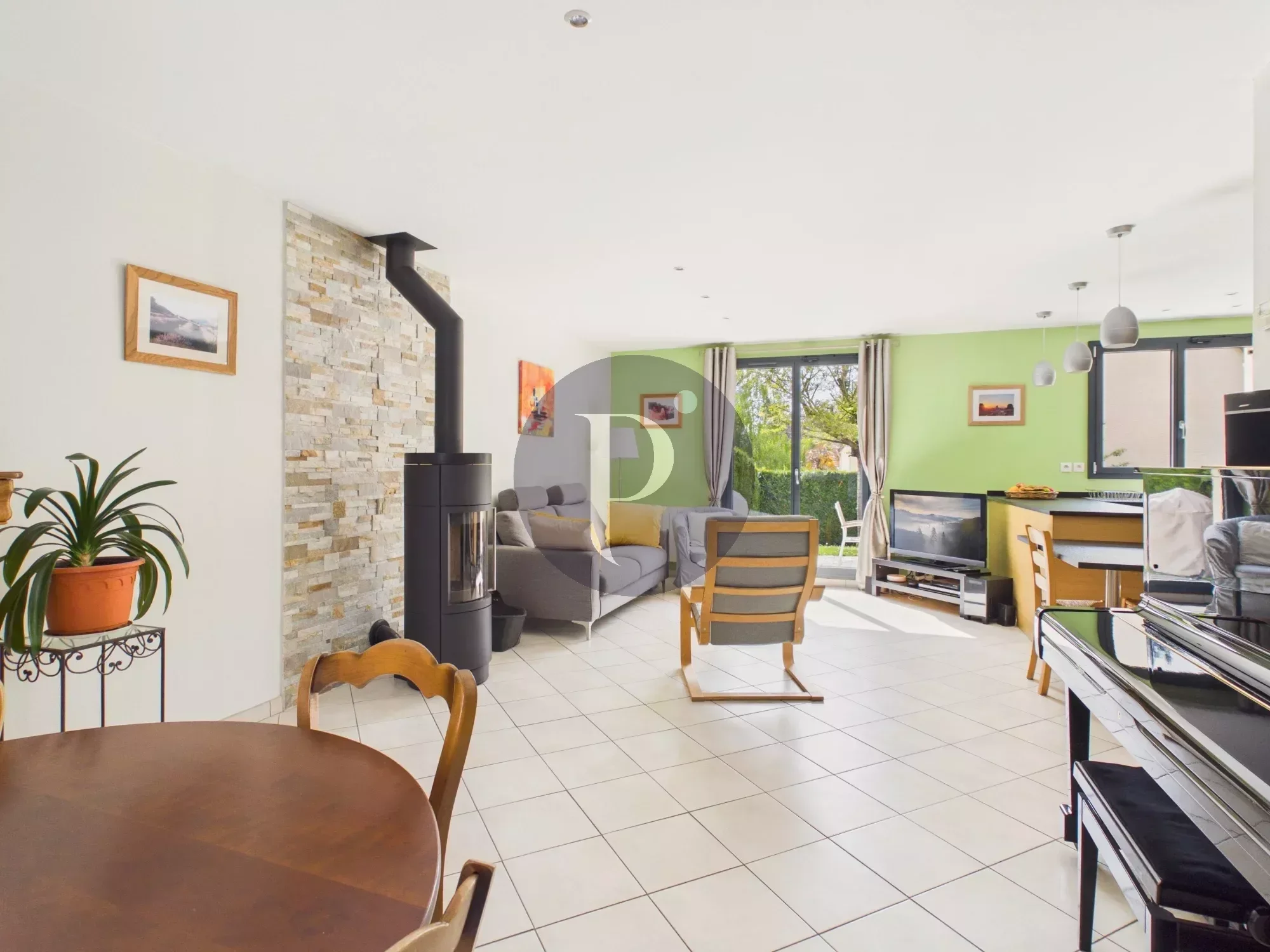 vente-maison-7-pieces-verrieres-le-buisson-86384372
