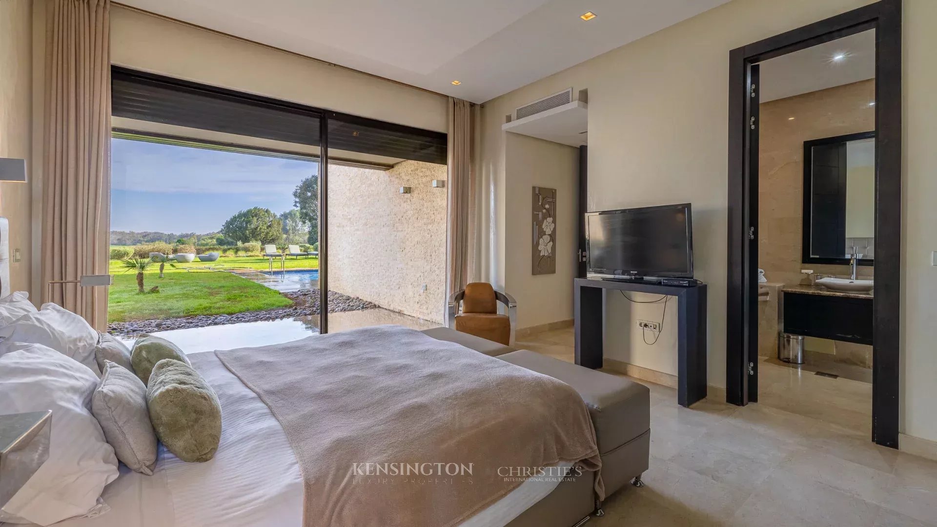 3 Bedroom Villa/Townhouse's Image 13