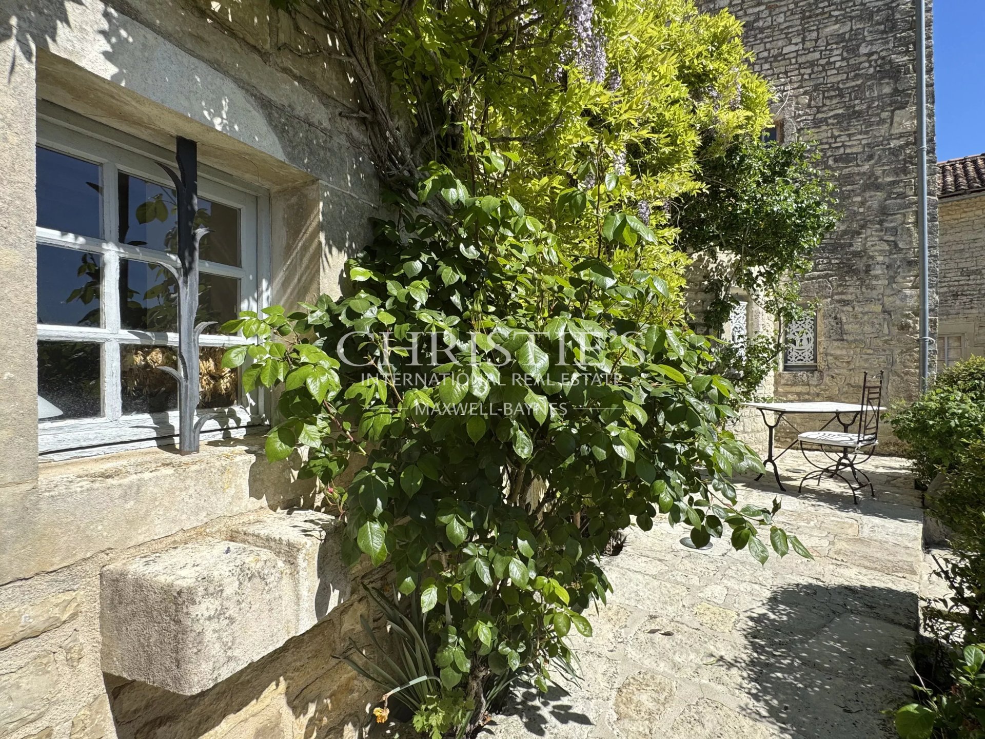 7 Bedroom Villa/Townhouse's Image 46