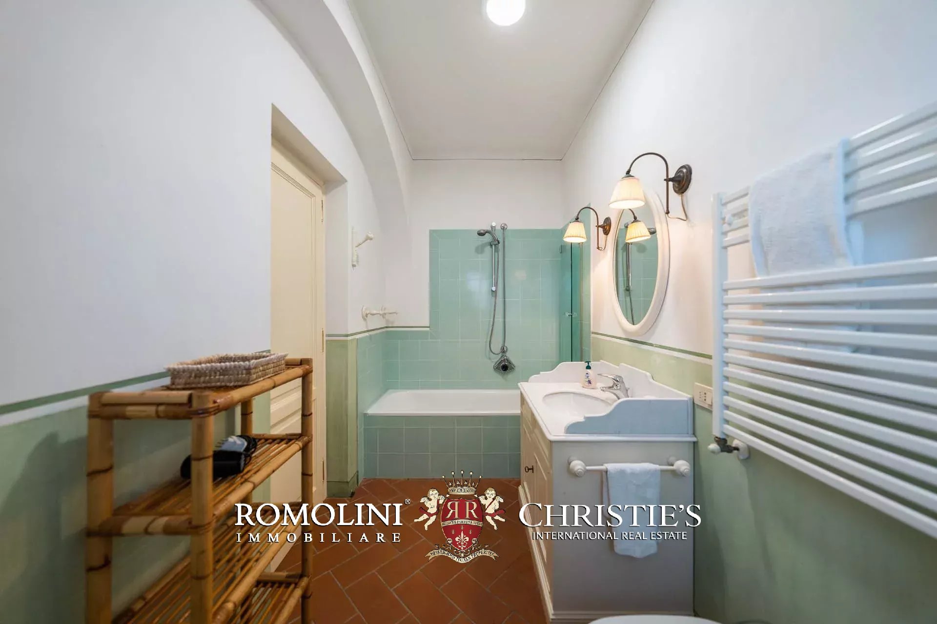 11 Bedroom Villa/Townhouse's Image 118