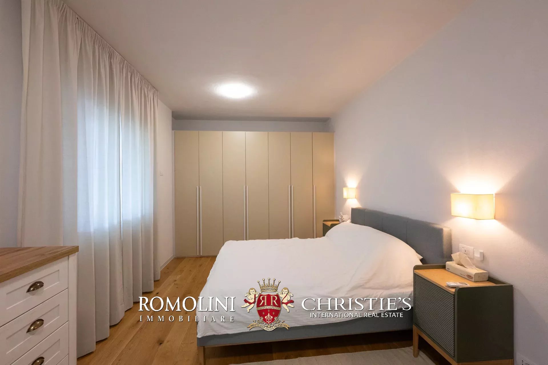 6 Bedroom Villa/Townhouse's Image 42
