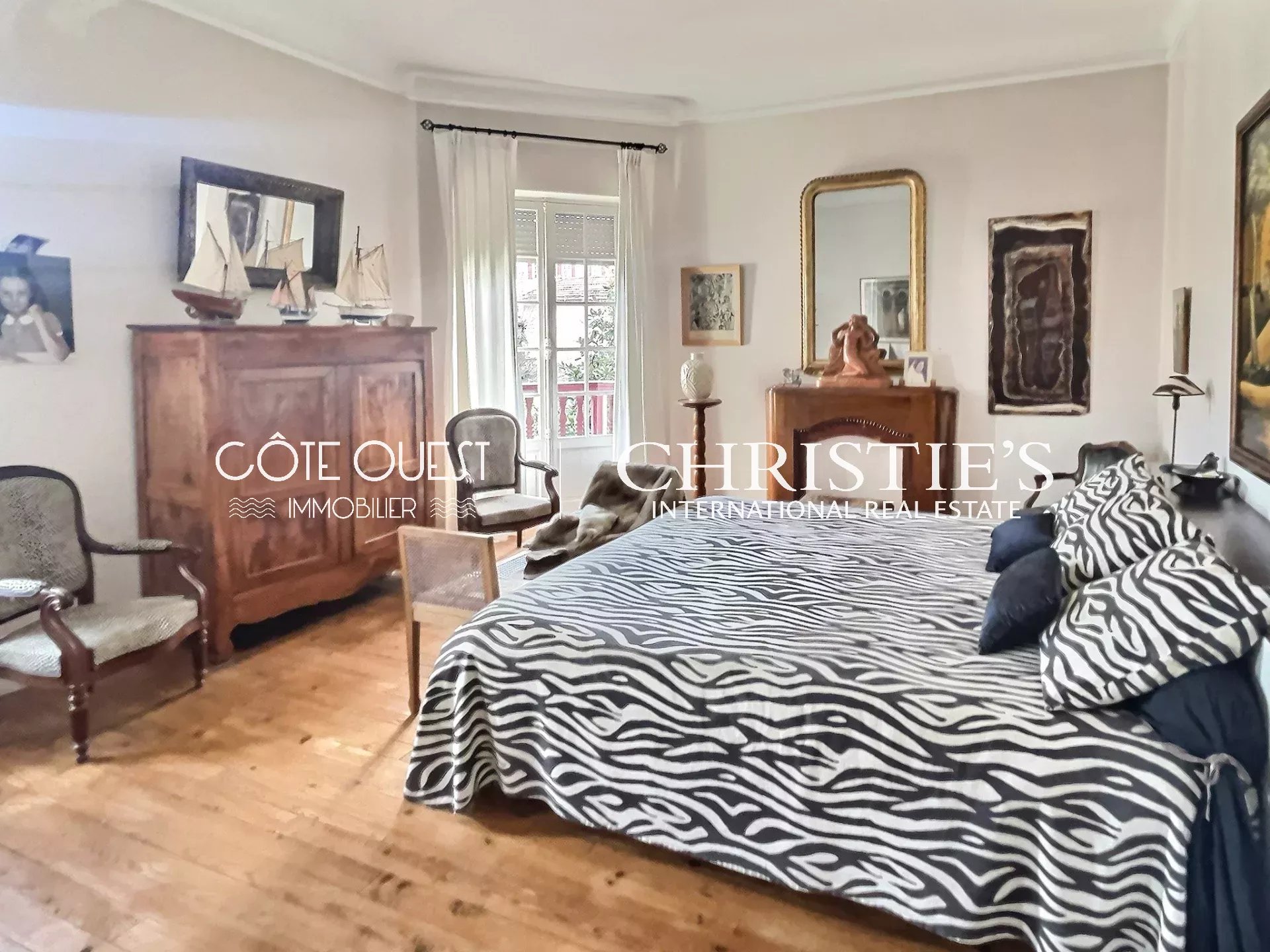 4 Bedroom Villa/Townhouse's Image 11