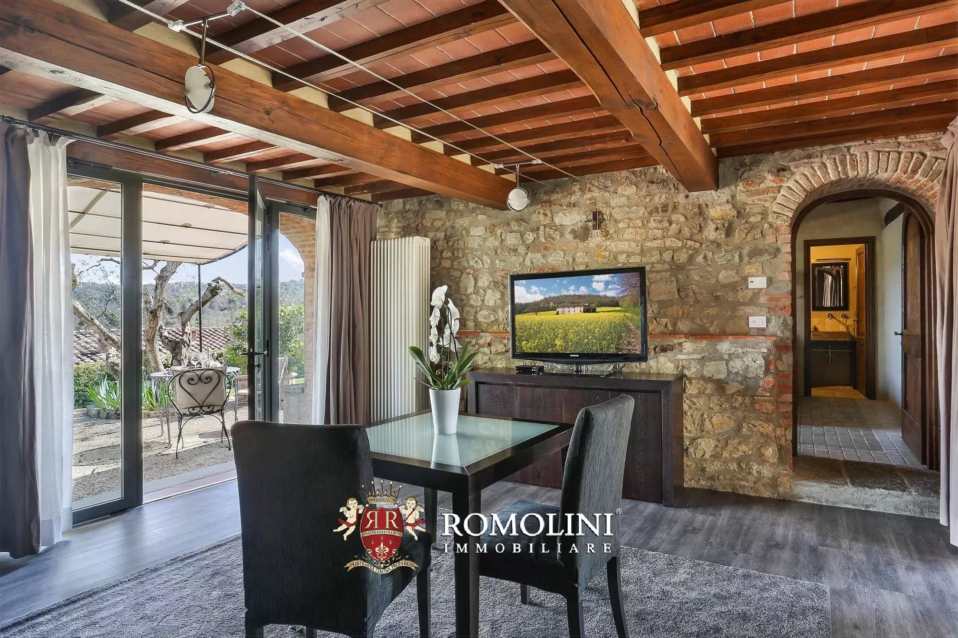 25 Bedroom Vineyard's Image 91