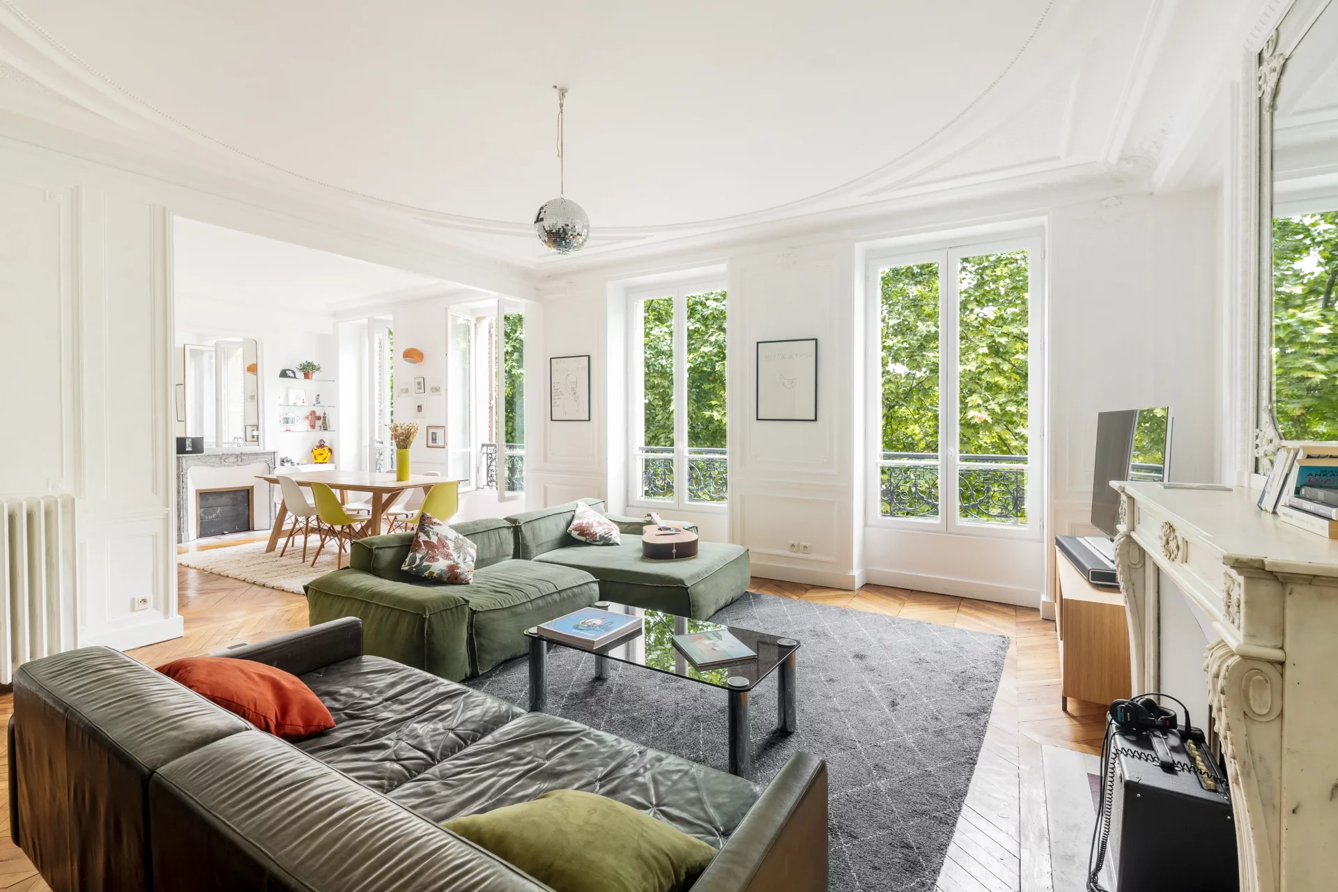 Paris 18e - PLACE LINO VENTURA