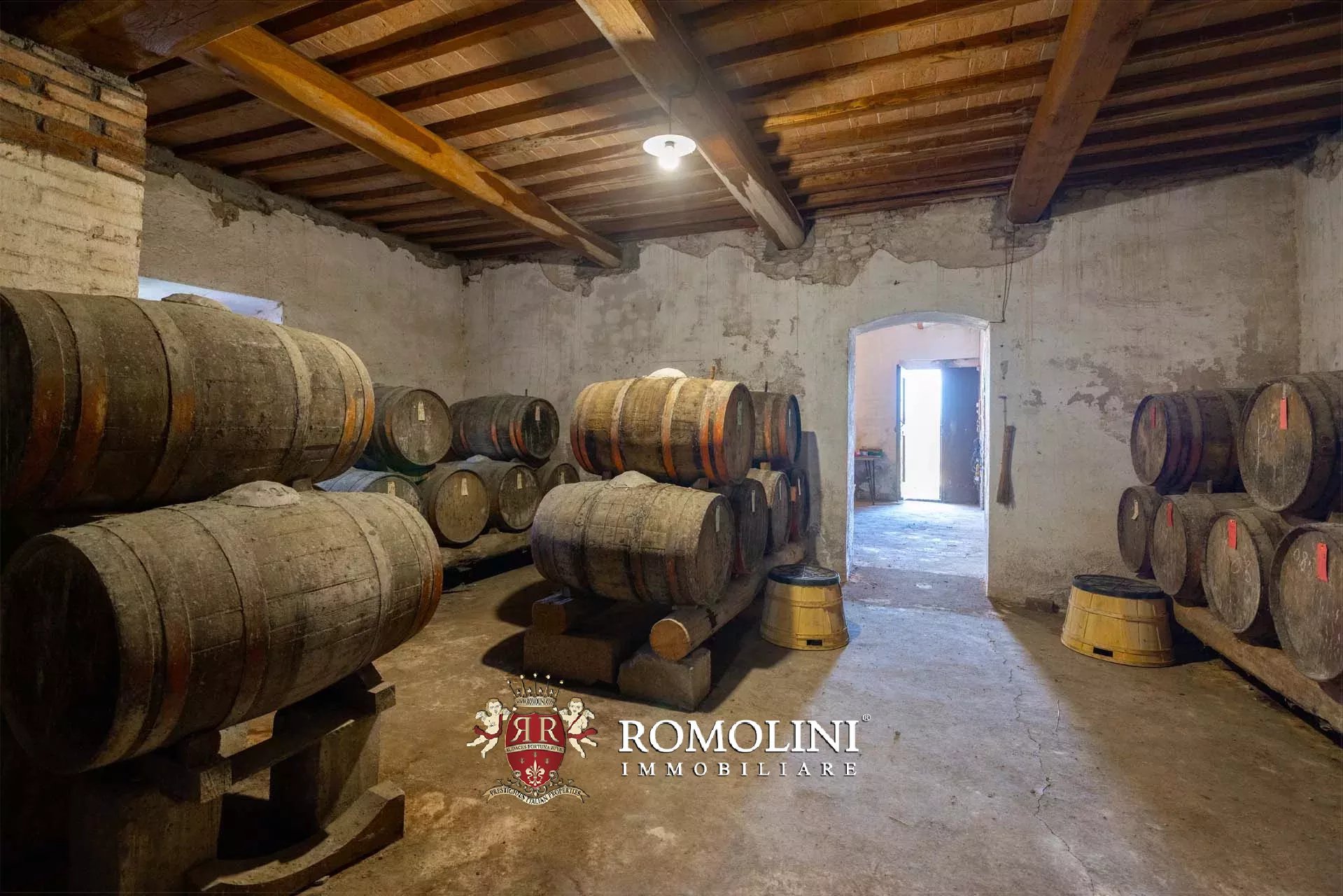 15 Bedroom Vineyard's Image 32