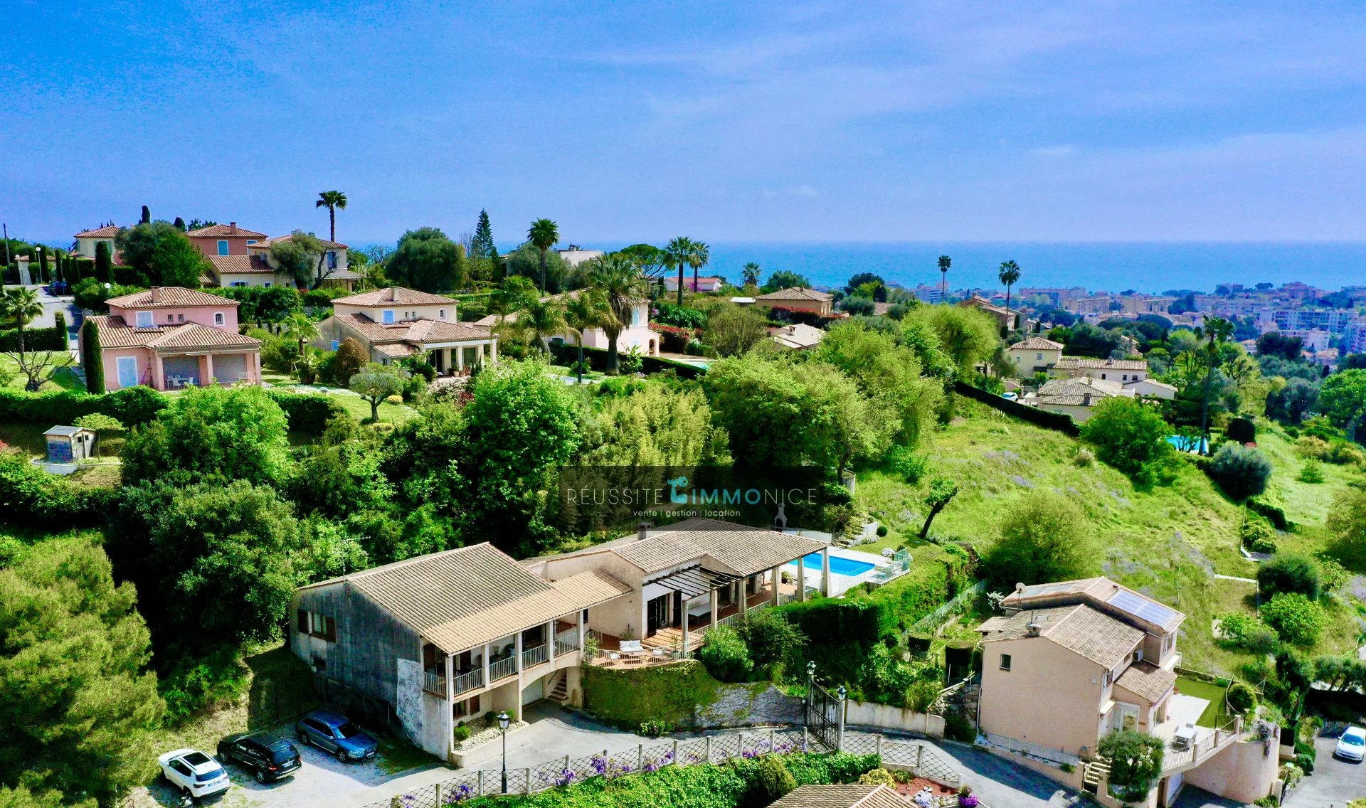 Agence immobilière de 