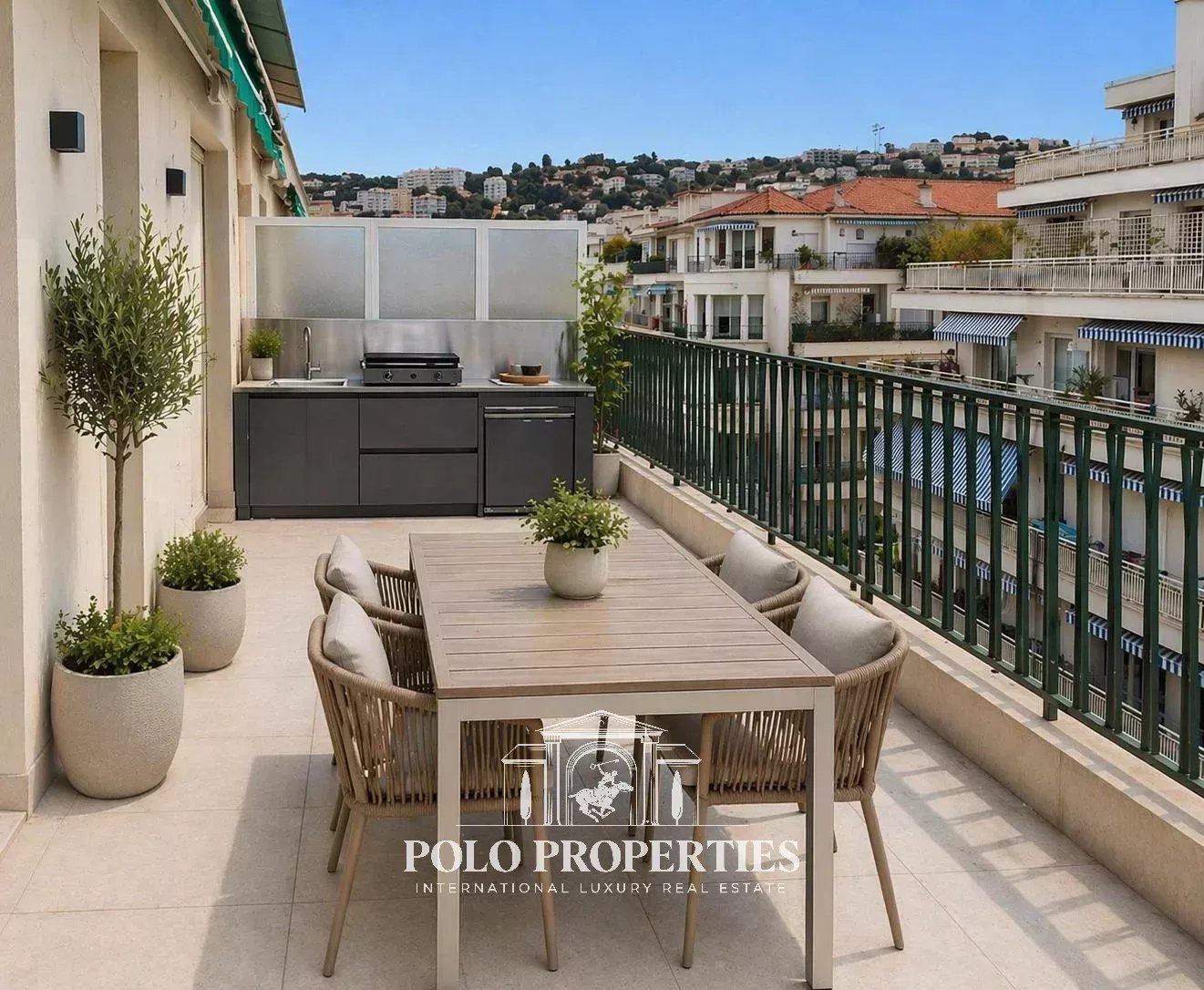 Appartement 3 pièces avec terrasse - Carré d’Or