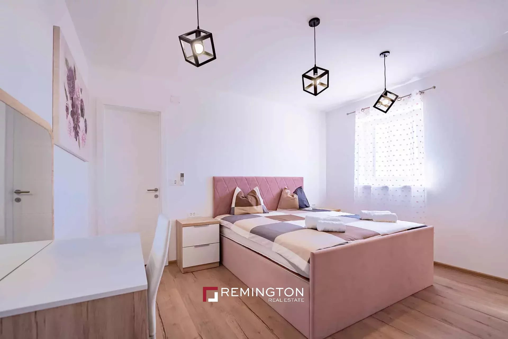 4 Bedroom Villa/Townhouse's Image 8