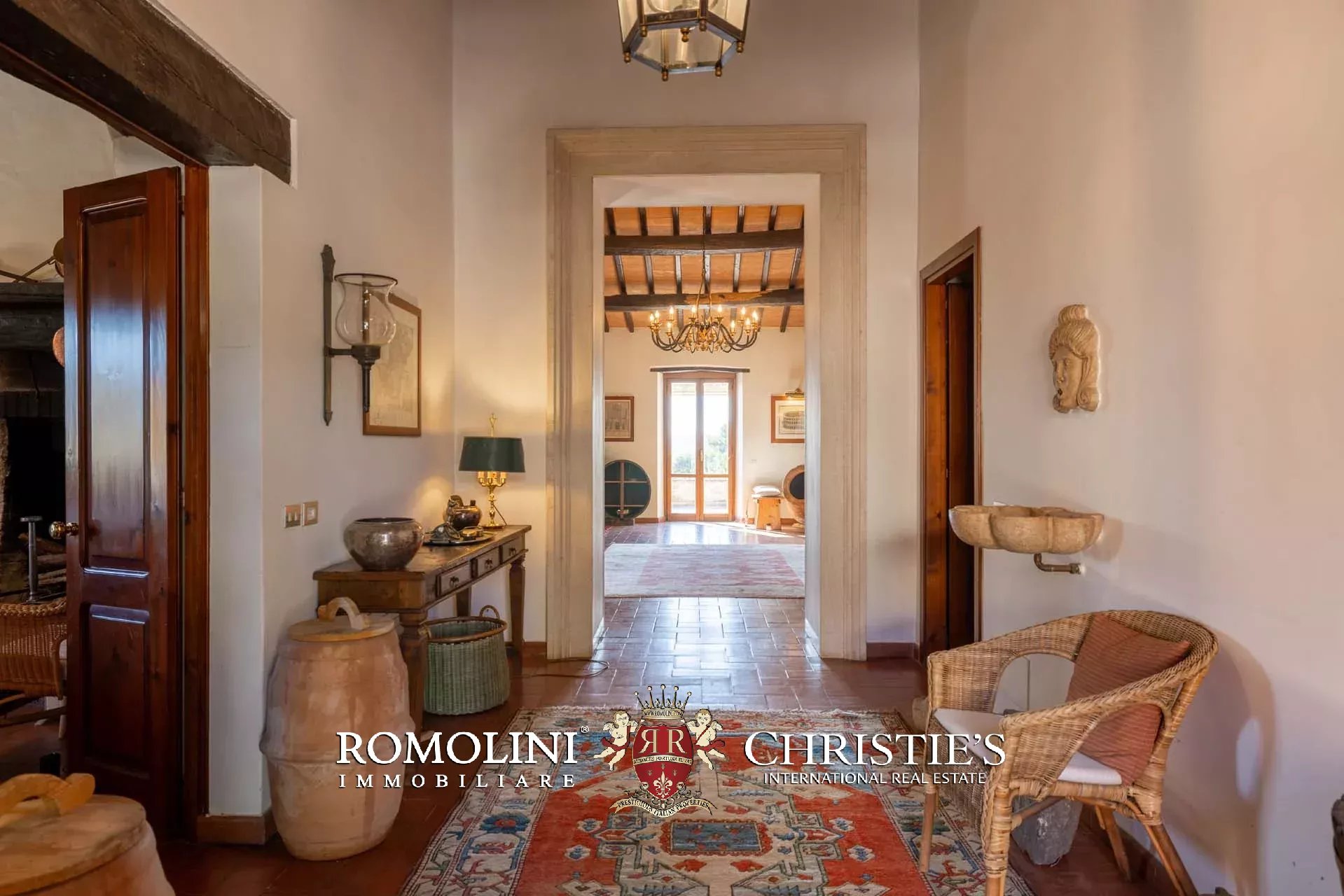 10 Bedroom Villa/Townhouse's Image 31