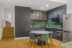 In the Heart of Old Nice - Stunning Three-Bedroom Apartment — photo 2 of 7