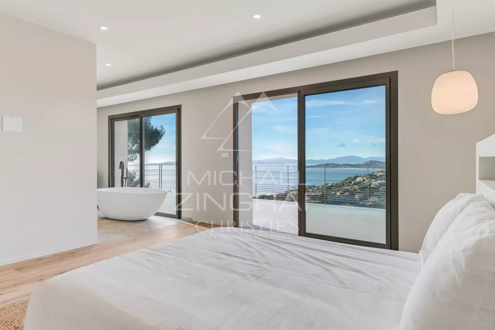 4 Bedroom Villa/Townhouse's Image 5