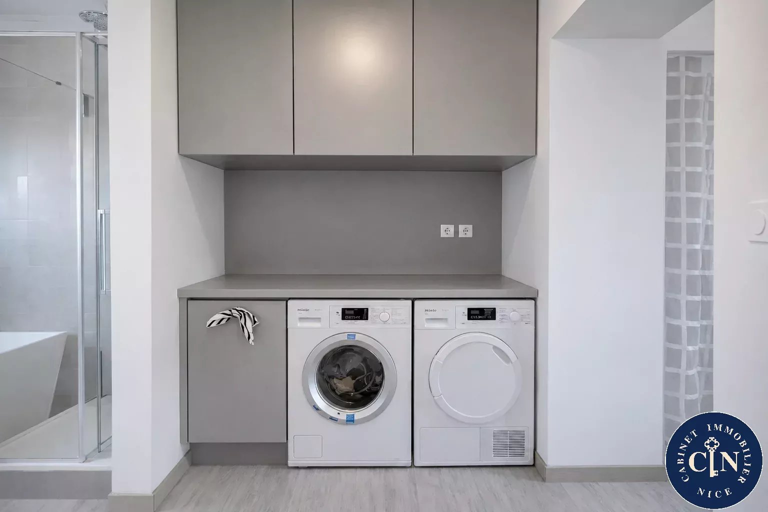 4 pièces 90 m² - Dernier étage vue dégagée - Jean Médecin — photo 11