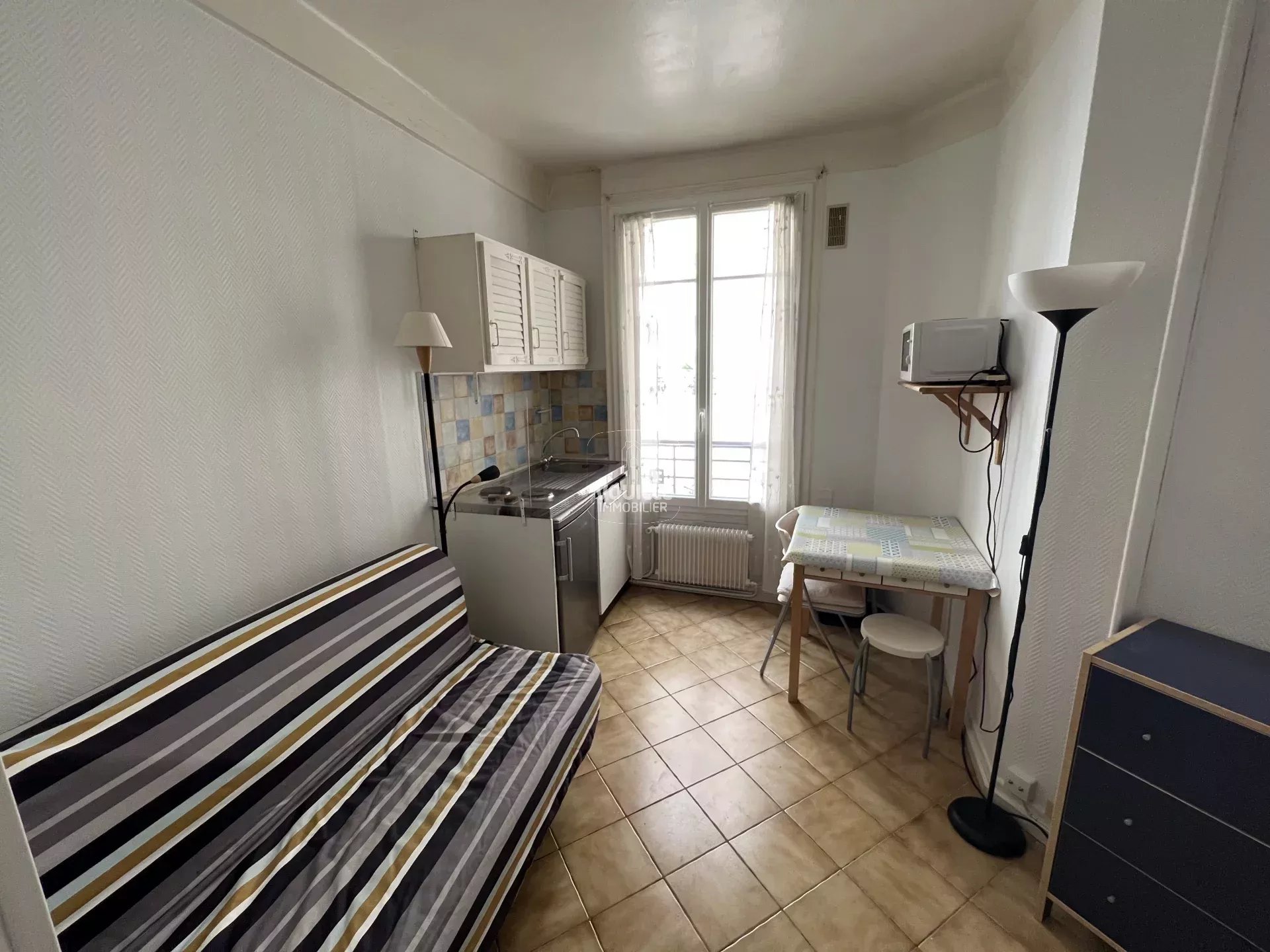 STUDIO - 12,16 m² - Location meublée - Quartier Geroges Brassens