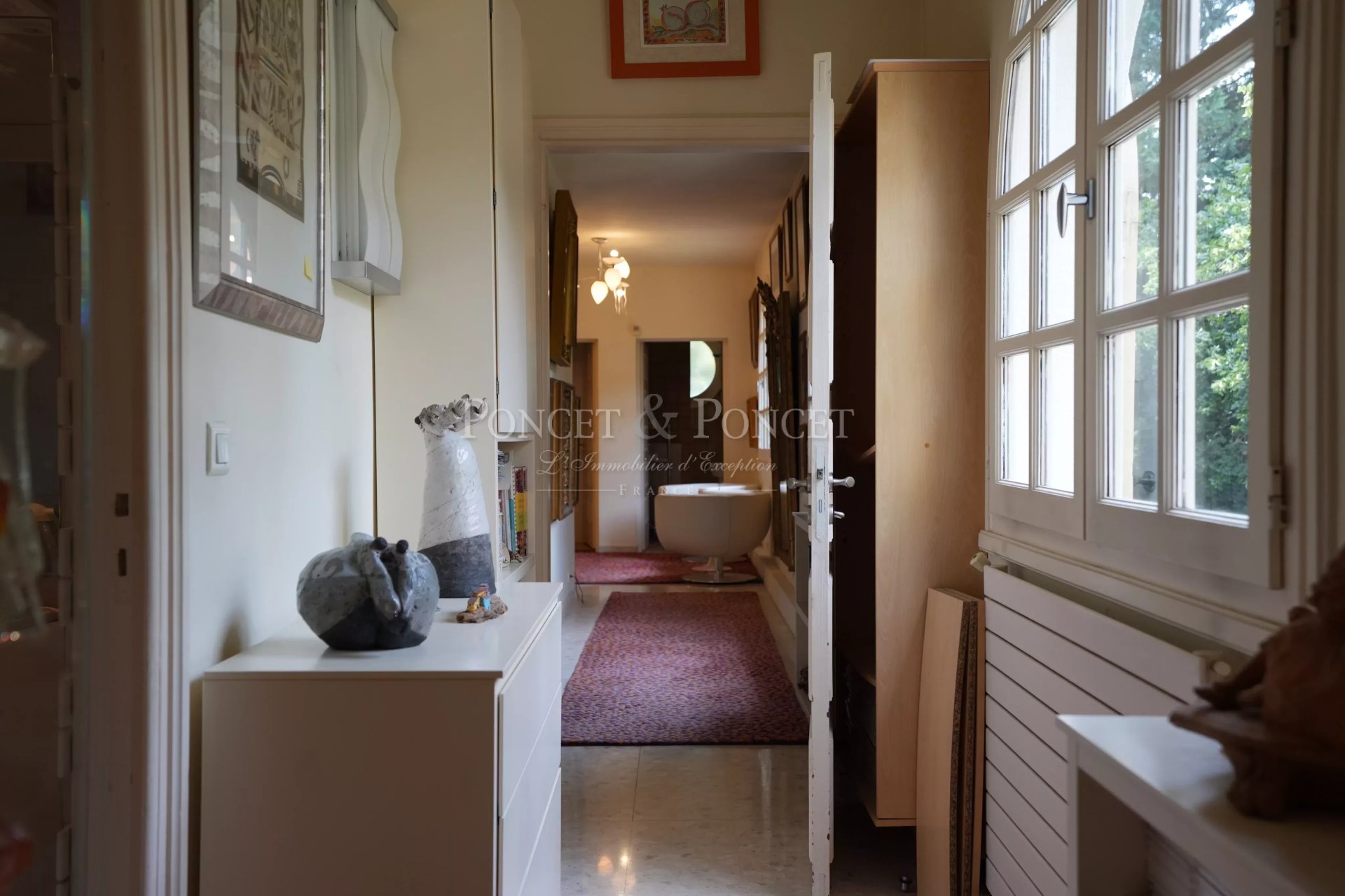 6 Bedroom Villa/Townhouse's Image 14