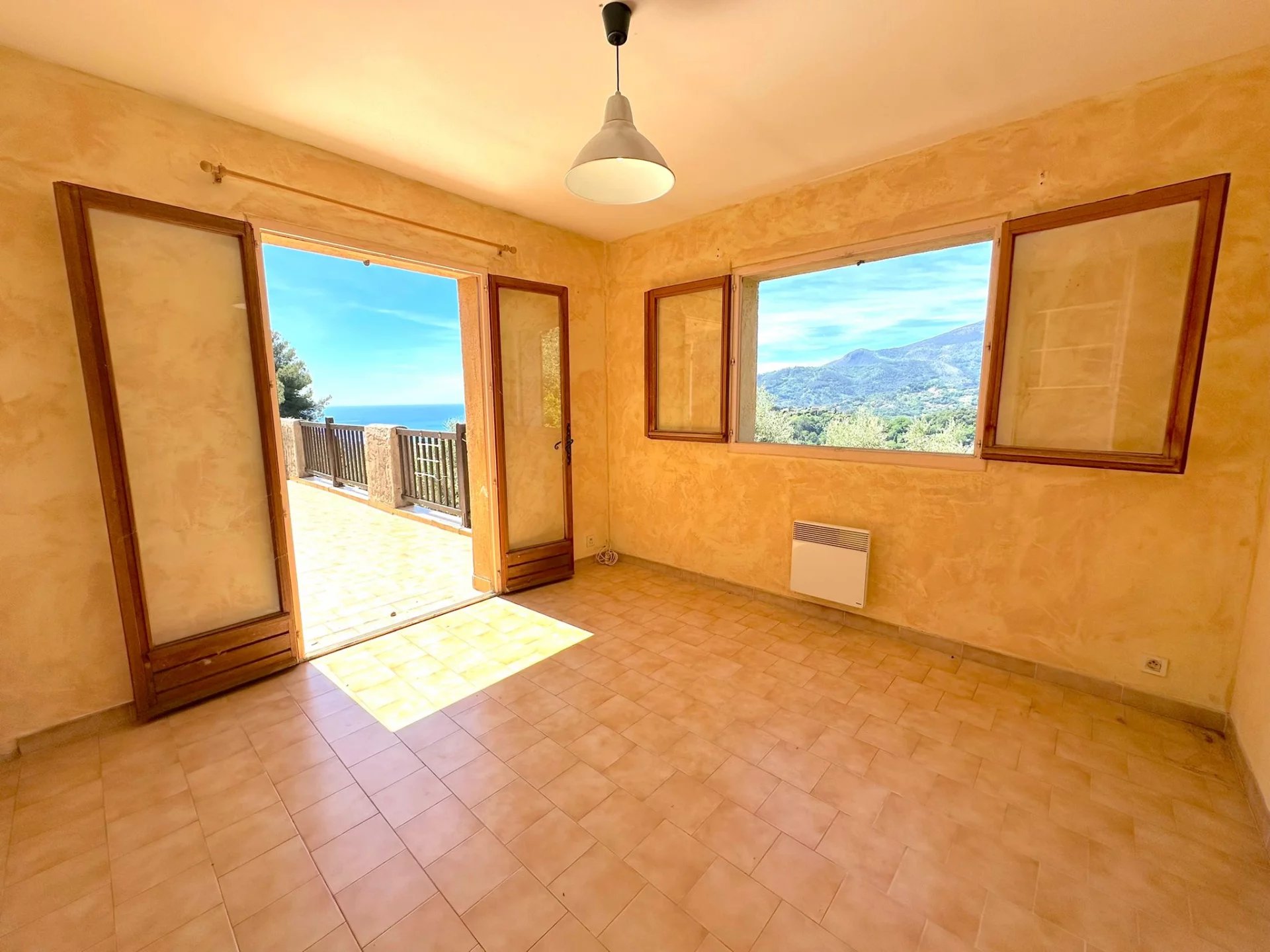 VILLA MENTON CASTELLAR