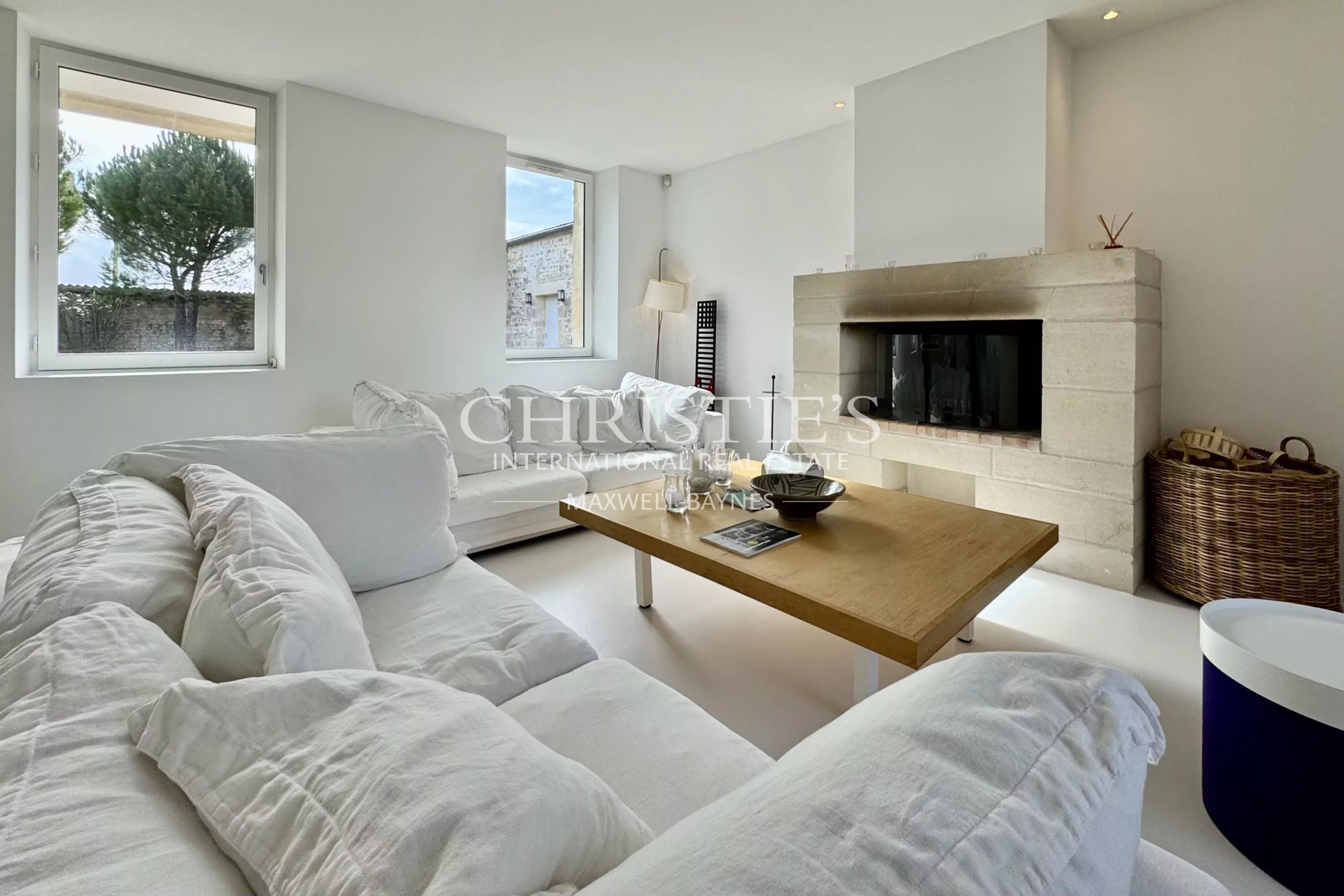 6 Bedroom Villa/Townhouse's Image 12