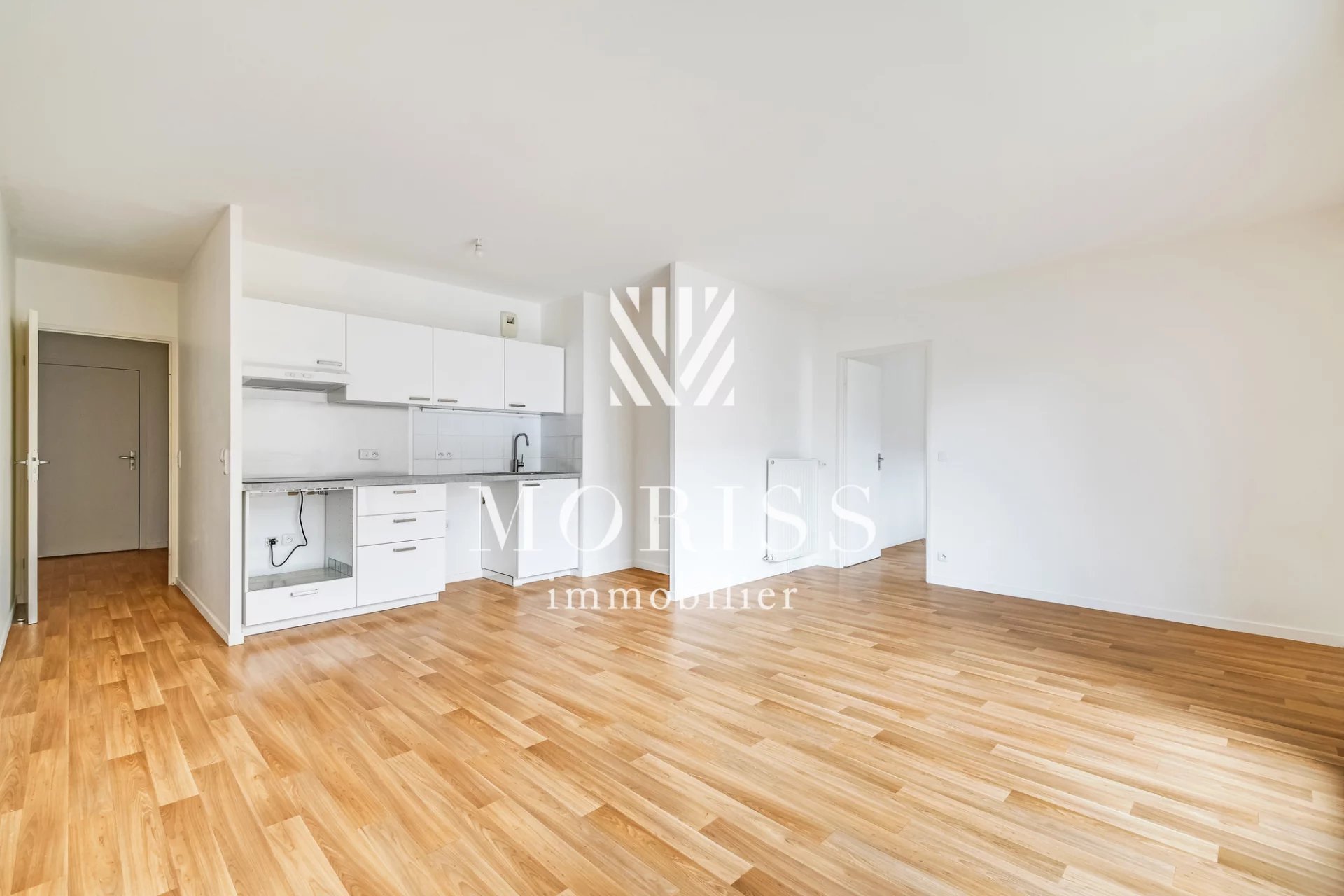 APPARTEMENT 5 PIÈCES / 92M2 / BALCON / PARKING / M7 FORT D'AUBER - Image Array