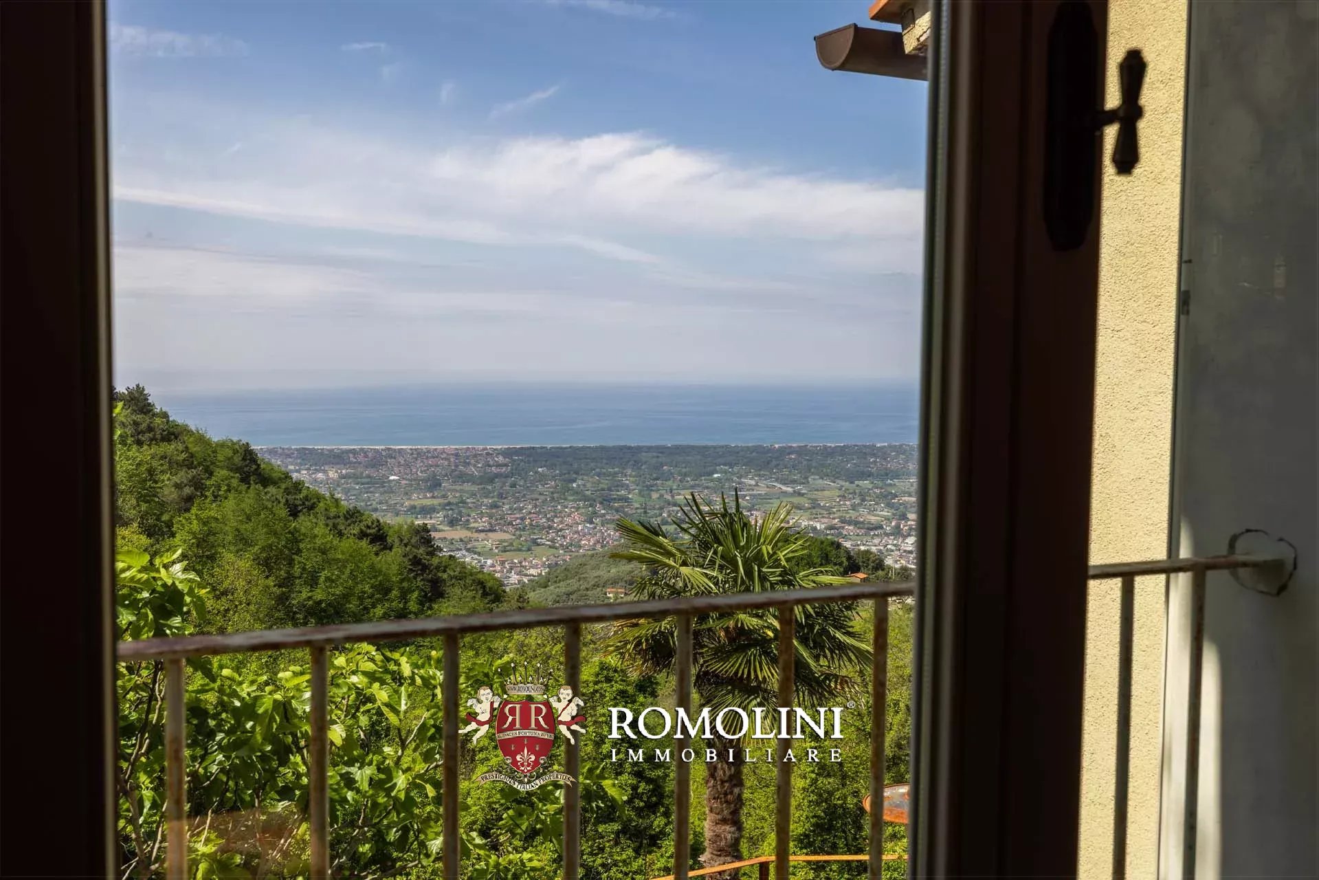 4 Bedroom Villa/Townhouse's Image 20