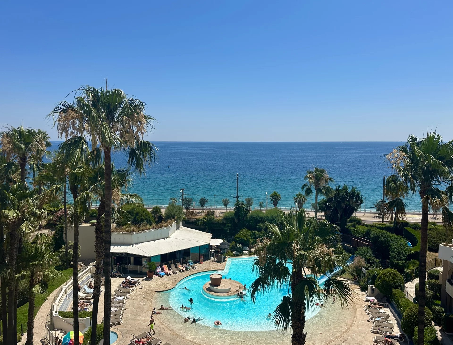 Sale Apartment - Cannes-la-Bocca