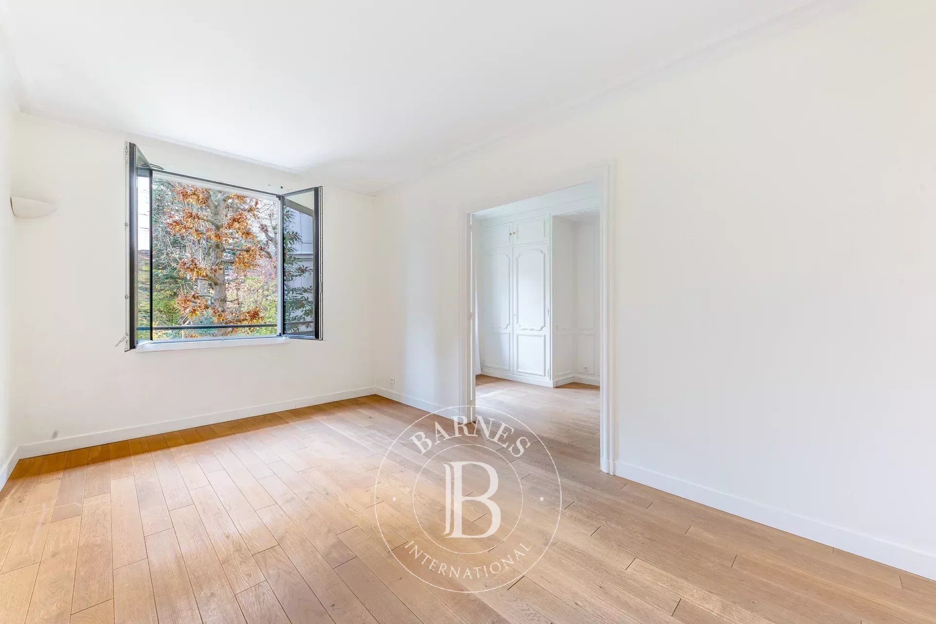 Paris  - Apartment 3 Bedrooms - picture 8