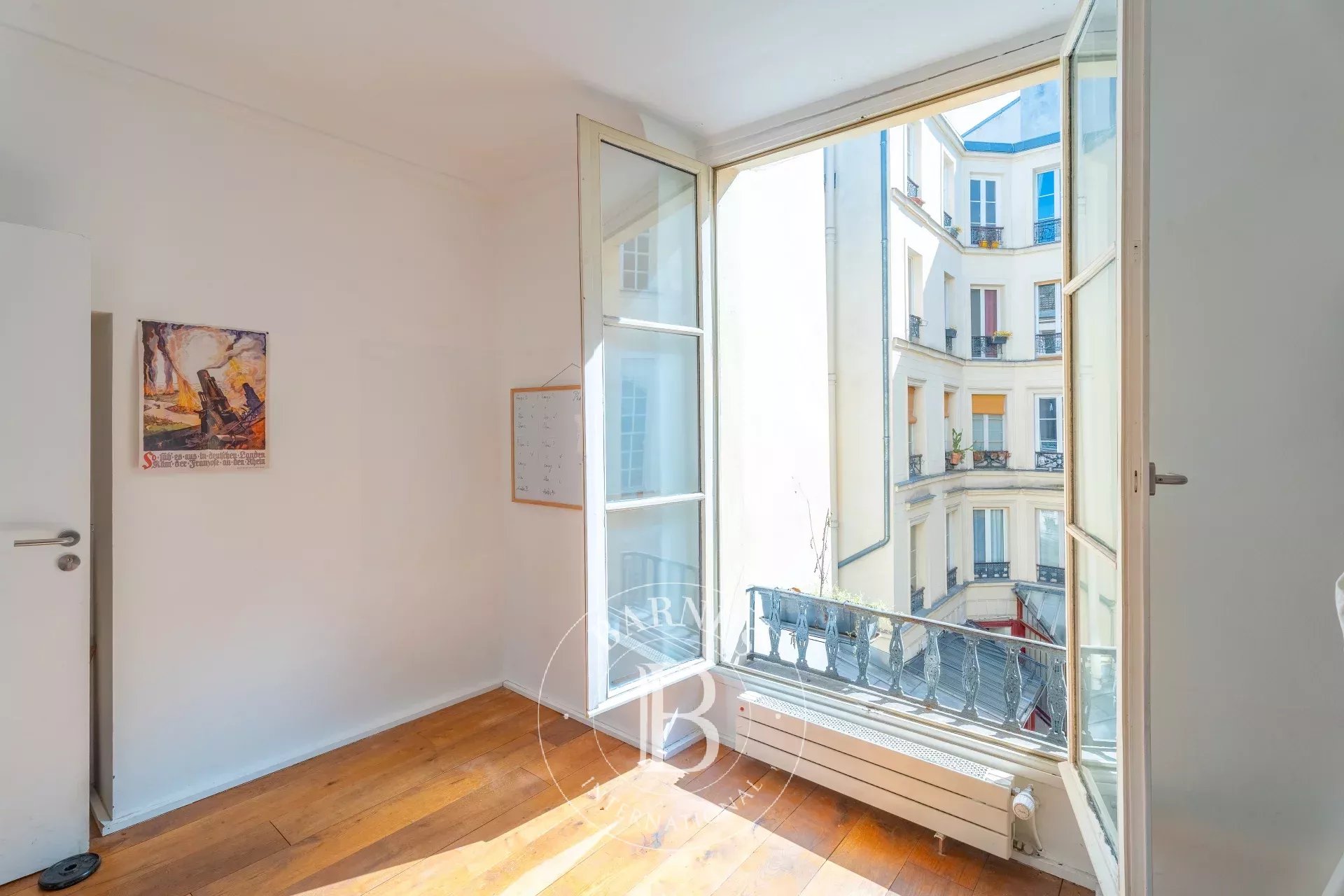 Daire Paris 3ème - picture 8