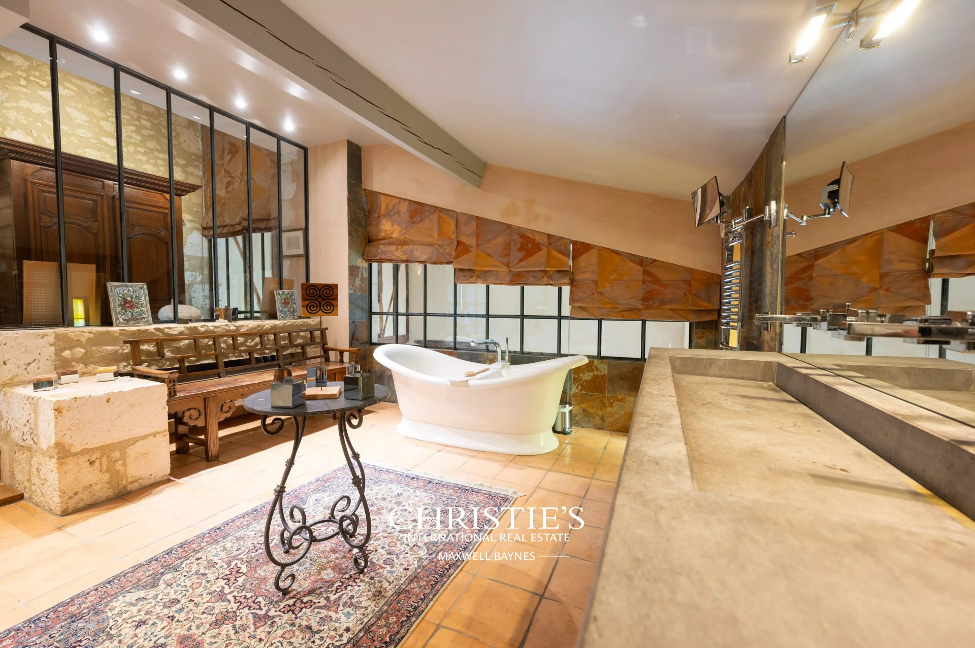 11 Bedroom Villa/Townhouse's Image 12