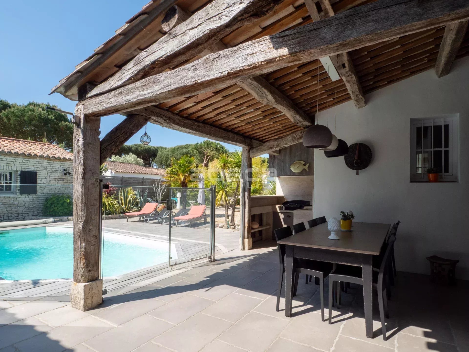 Agence immobilière de 