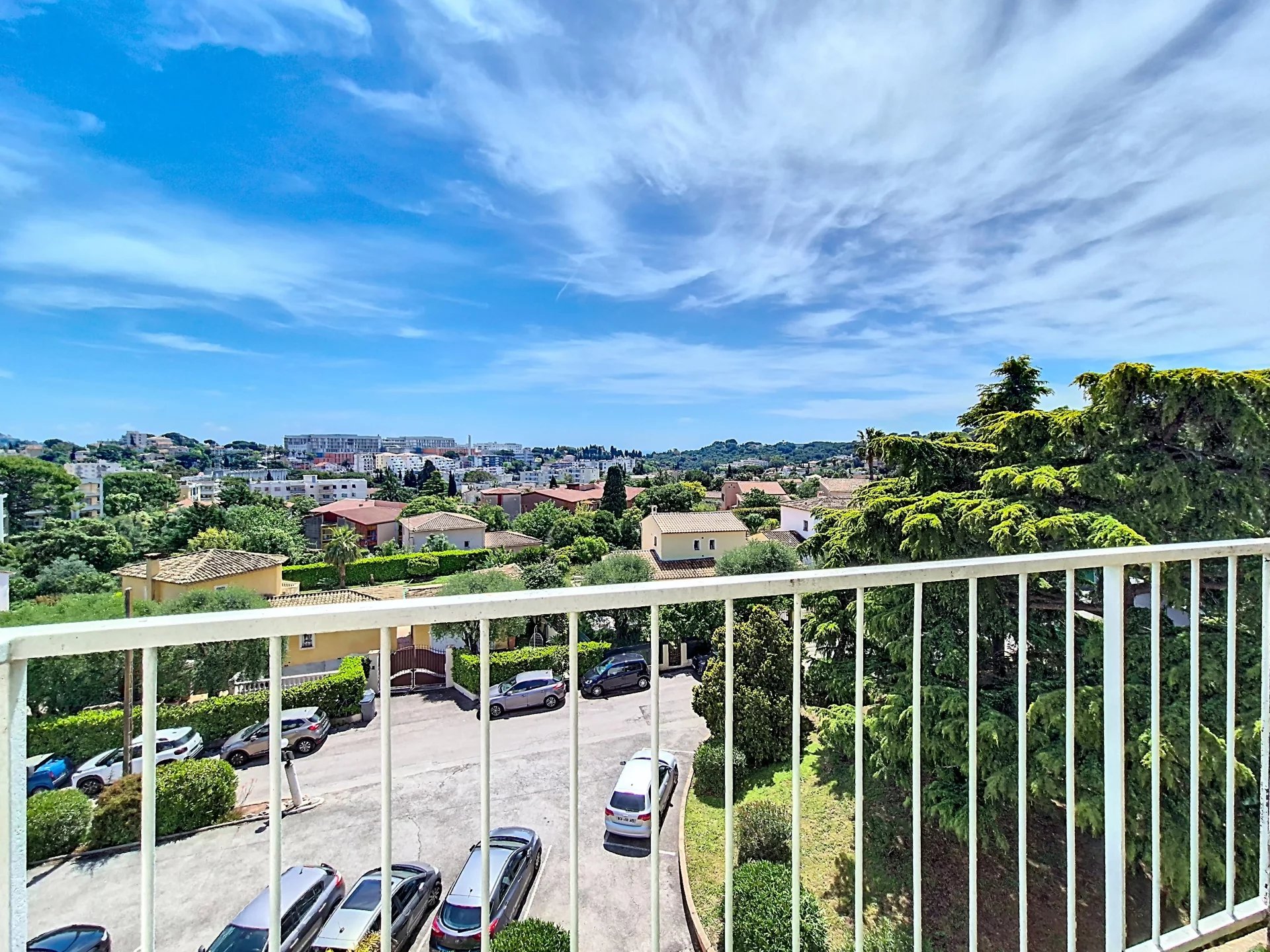 Agence immobilière de AZUR ACT IMMOBILIER