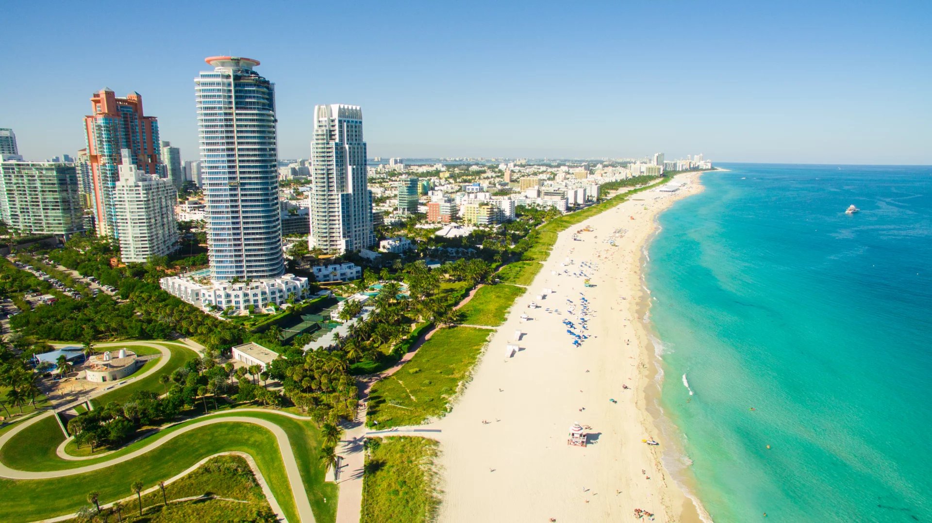 city,south,line,county,tourism,clouds,turquoise,video,aerial,sea,summer,scene,dade,miami,view,bird,above,angle,vacation,dock,landscapes,sky,sightseeing,flyover,wide,umbrella,footage,format,downtown,wa