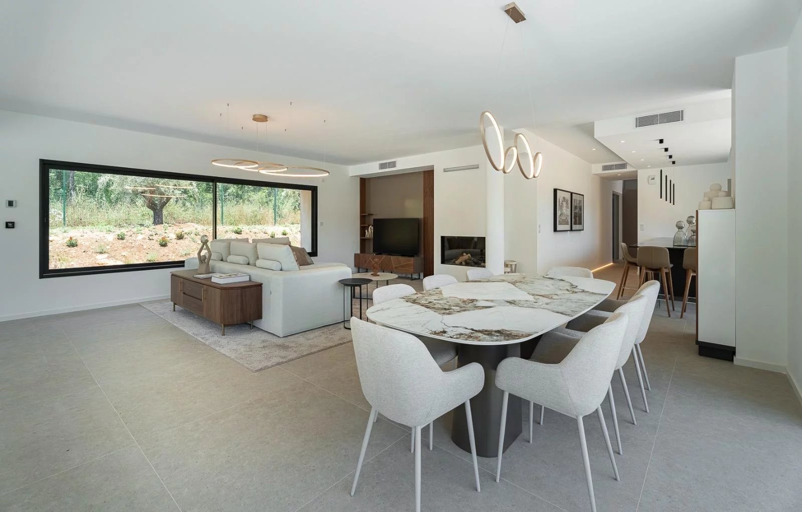 Stunning new built property in the domaine of Terre Blanche - Tourrettes