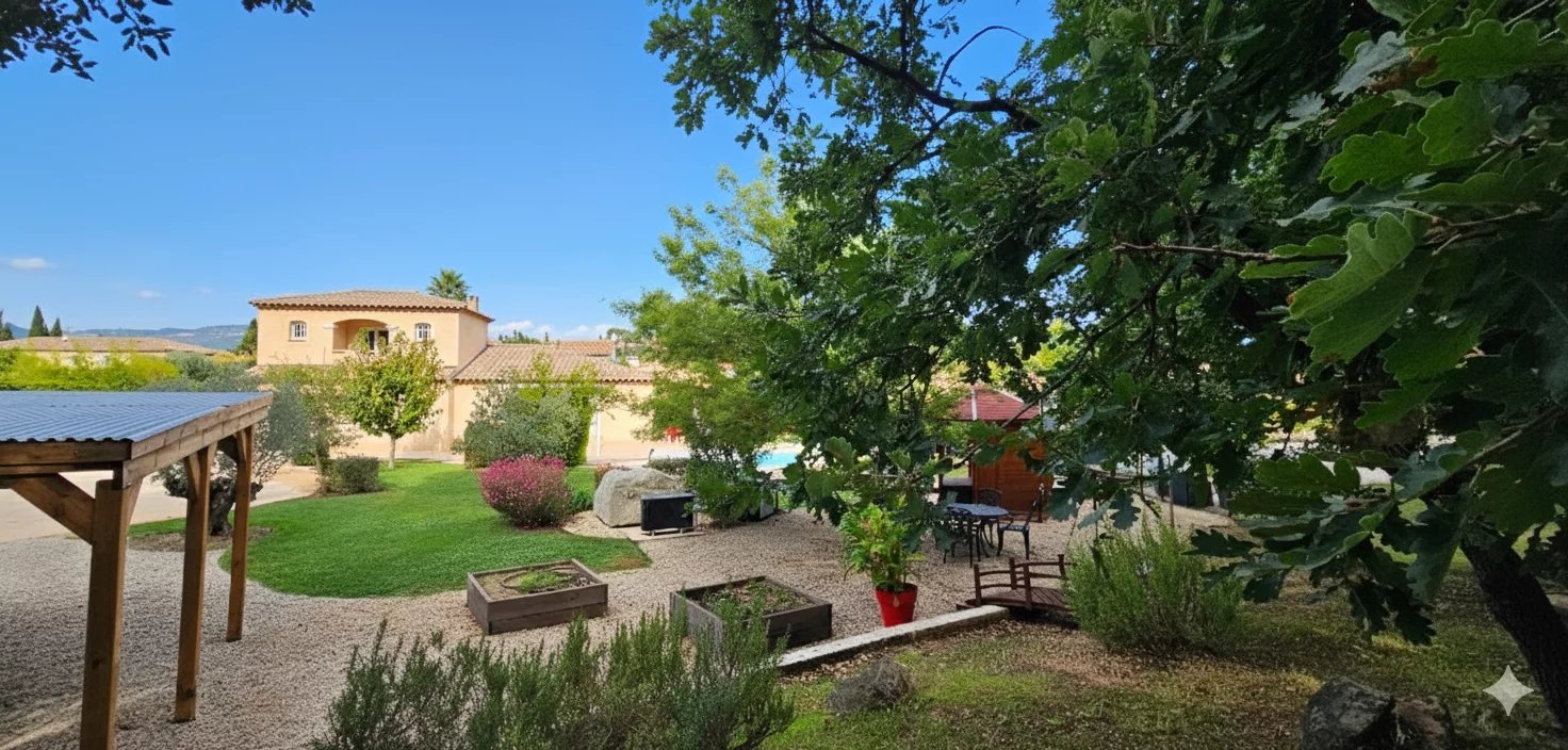 Achat Maison T10 à La Crau (83260) - 255m²