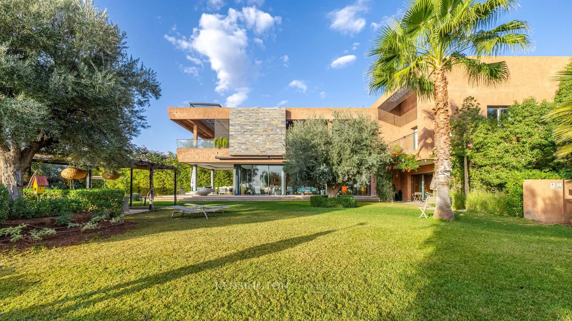 5 Bedroom Villa/Townhouse's Image 16