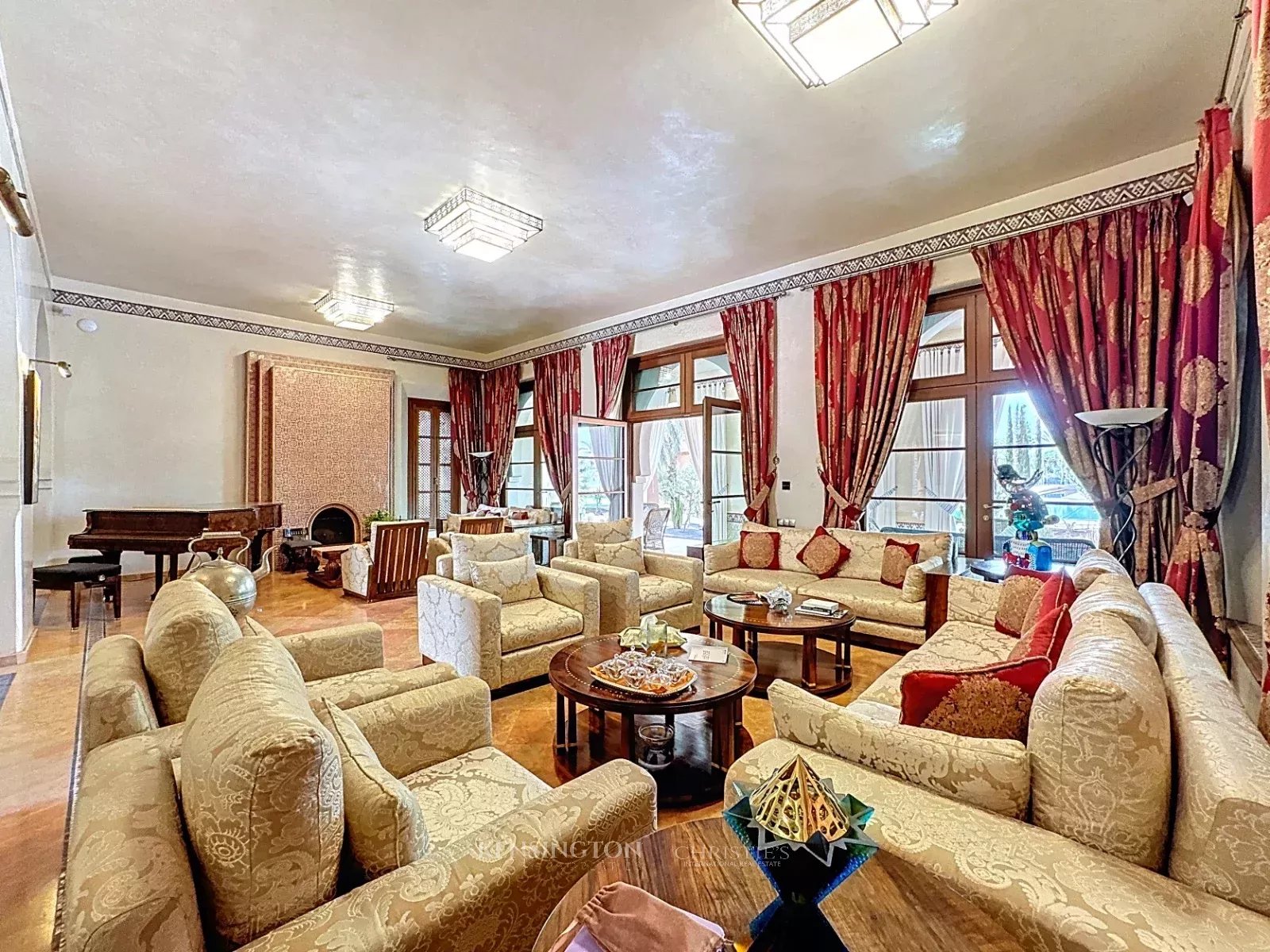 5 Bedroom Villa/Townhouse's Image 11