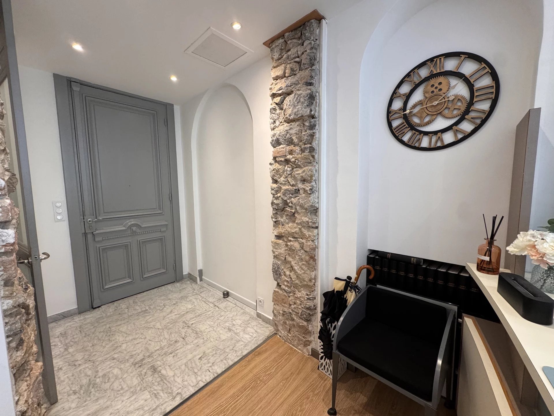 CANNES MAGNIFIQUE APPARTEMENT BOURGEOIS
