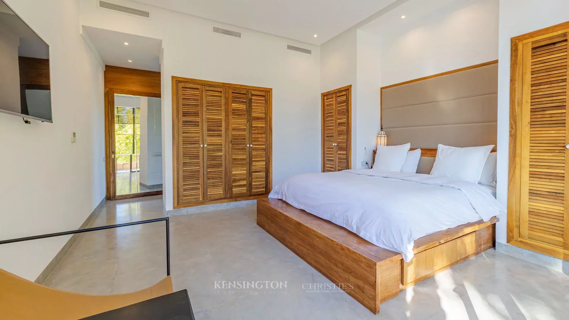 5 Bedroom Villa/Townhouse's Image 38