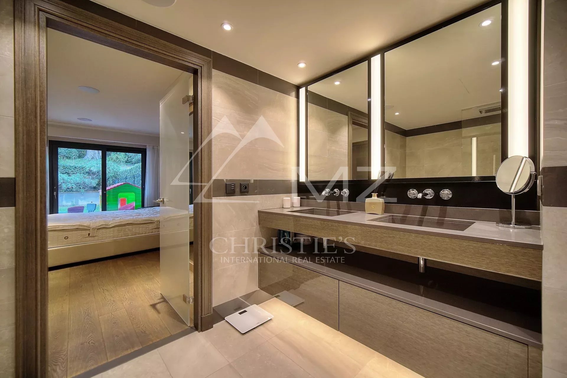 3 Bedroom Apartment/Flat's Image 8