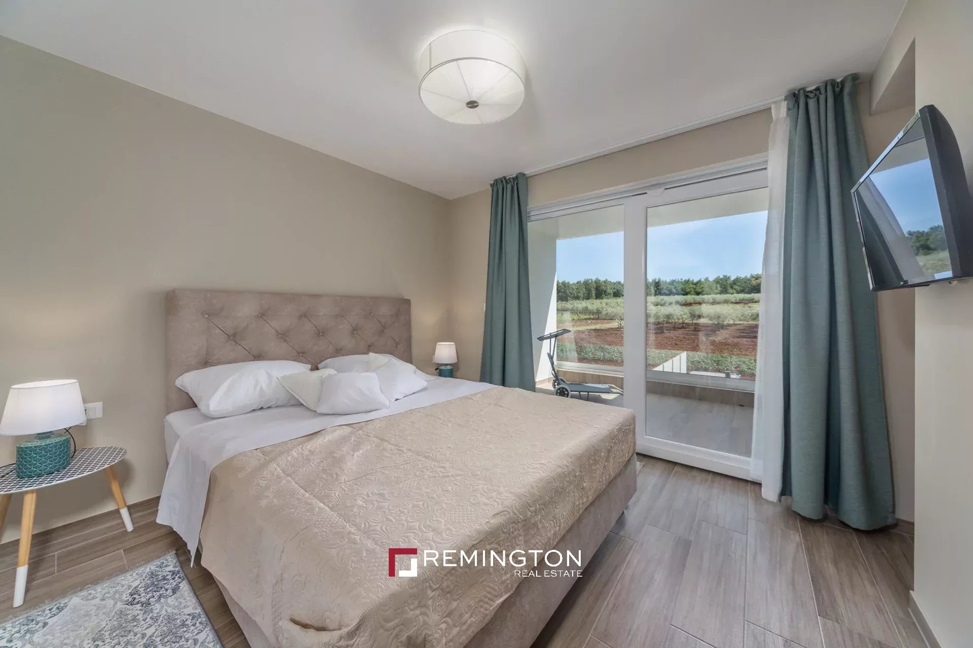 6 Bedroom Villa/Townhouse's Image 12