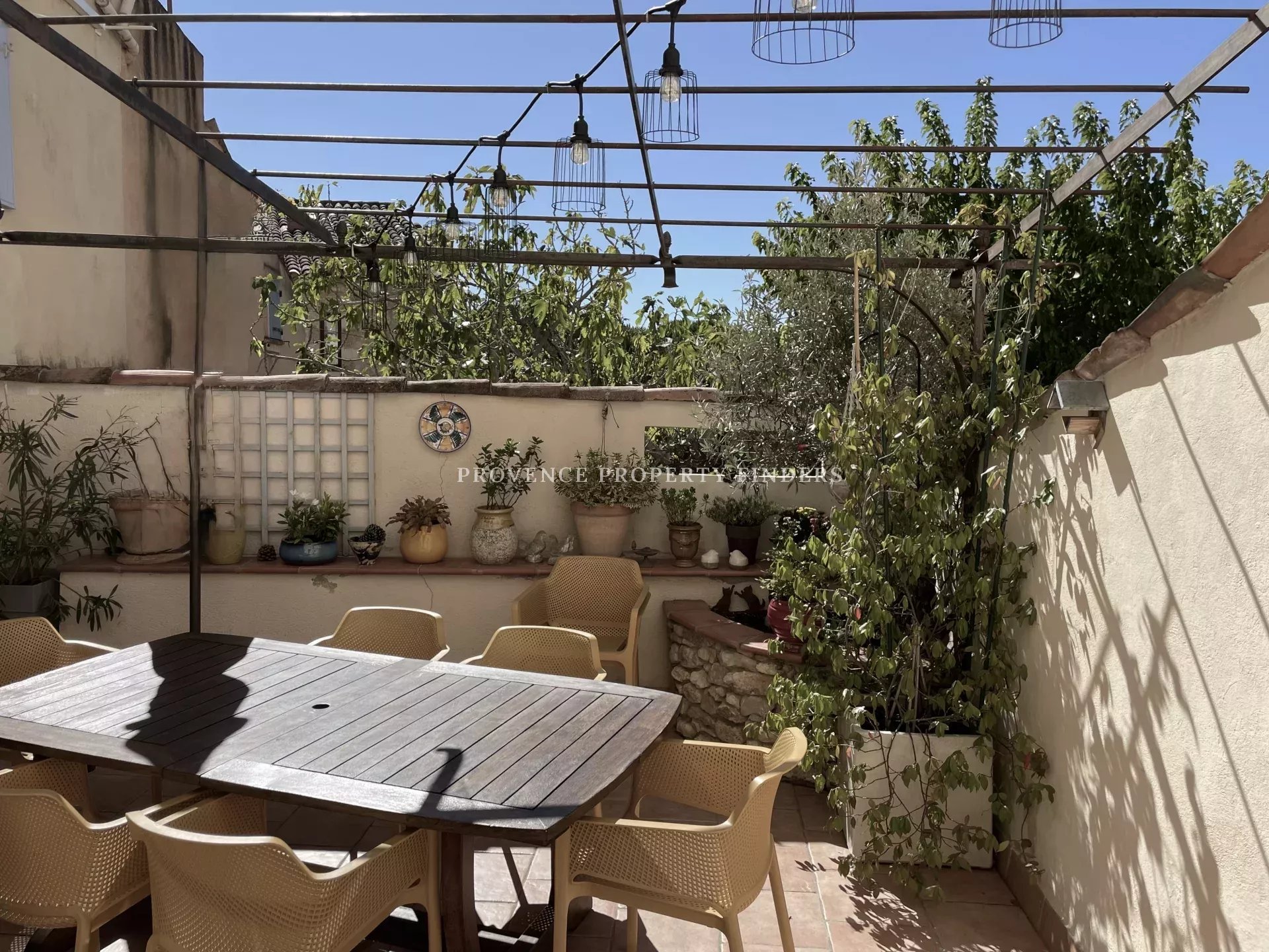 Agence immobilière de 