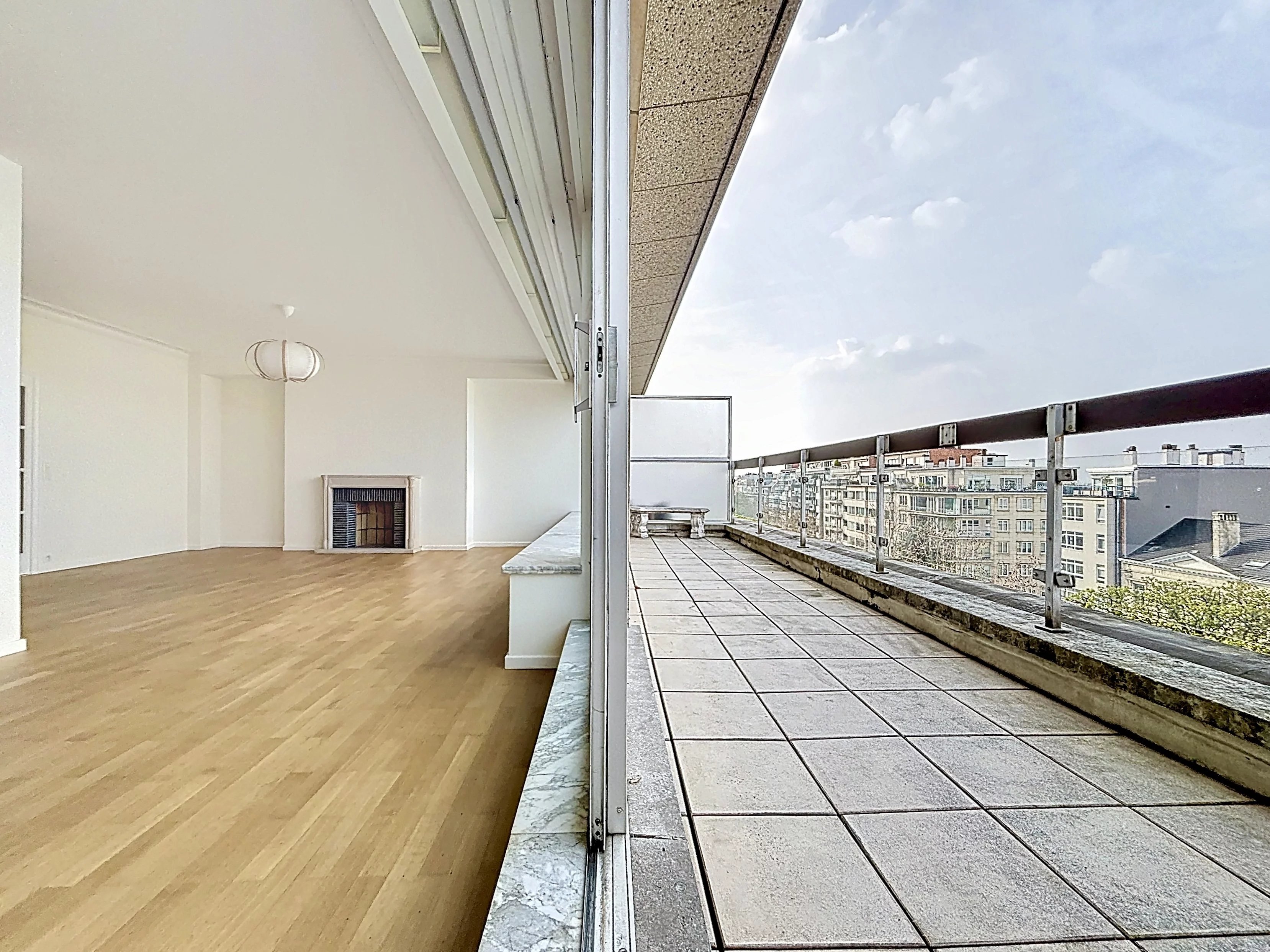 Uccle - Appartement 4 chambres, dernier étage, terrasses