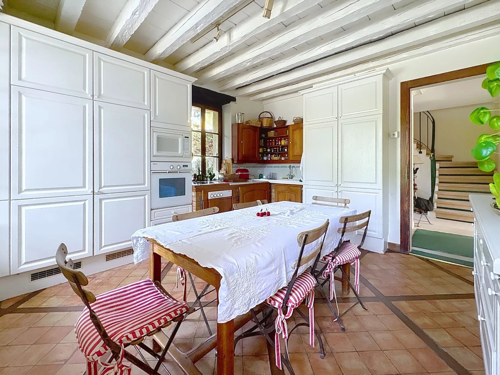MAGNIFIQUE TRIPLEX DE CHARME AVEC JARDIN