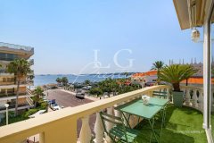 2-Bedroom Apartment in Cannes — photo 6 of 7