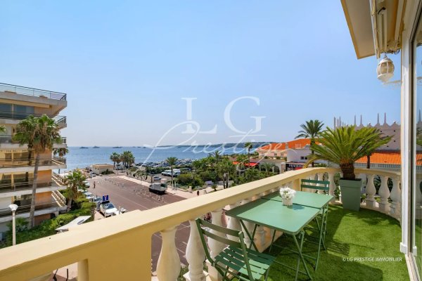 2-Bedroom Apartment in Cannes — photo 6