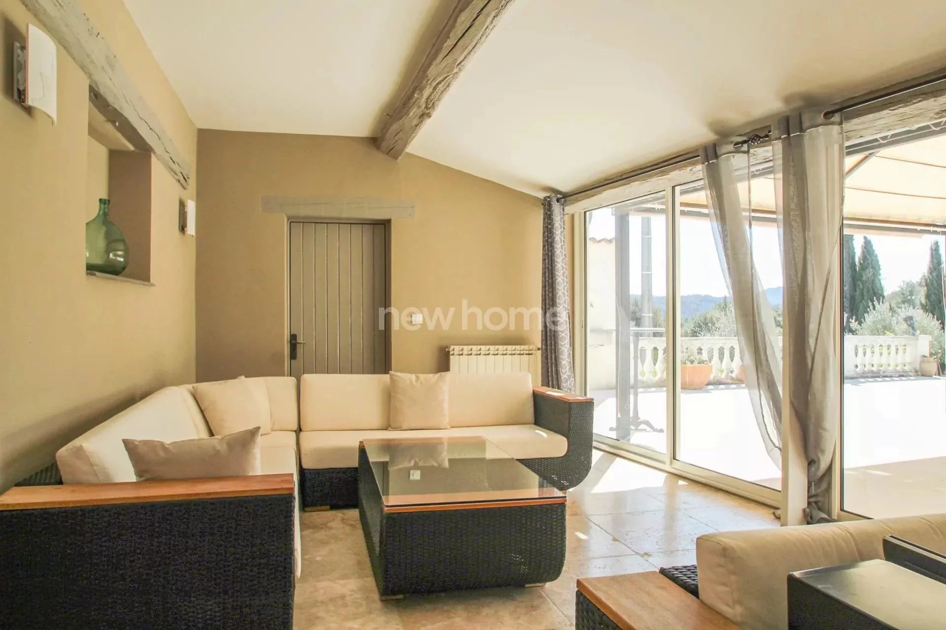 Maison au calme sur jolie terrain plat dans la campagne acces facile