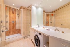 Cannes – Croix des Gardes | Prestigious Residence with Pool and Tennis Court — photo 6 of 7