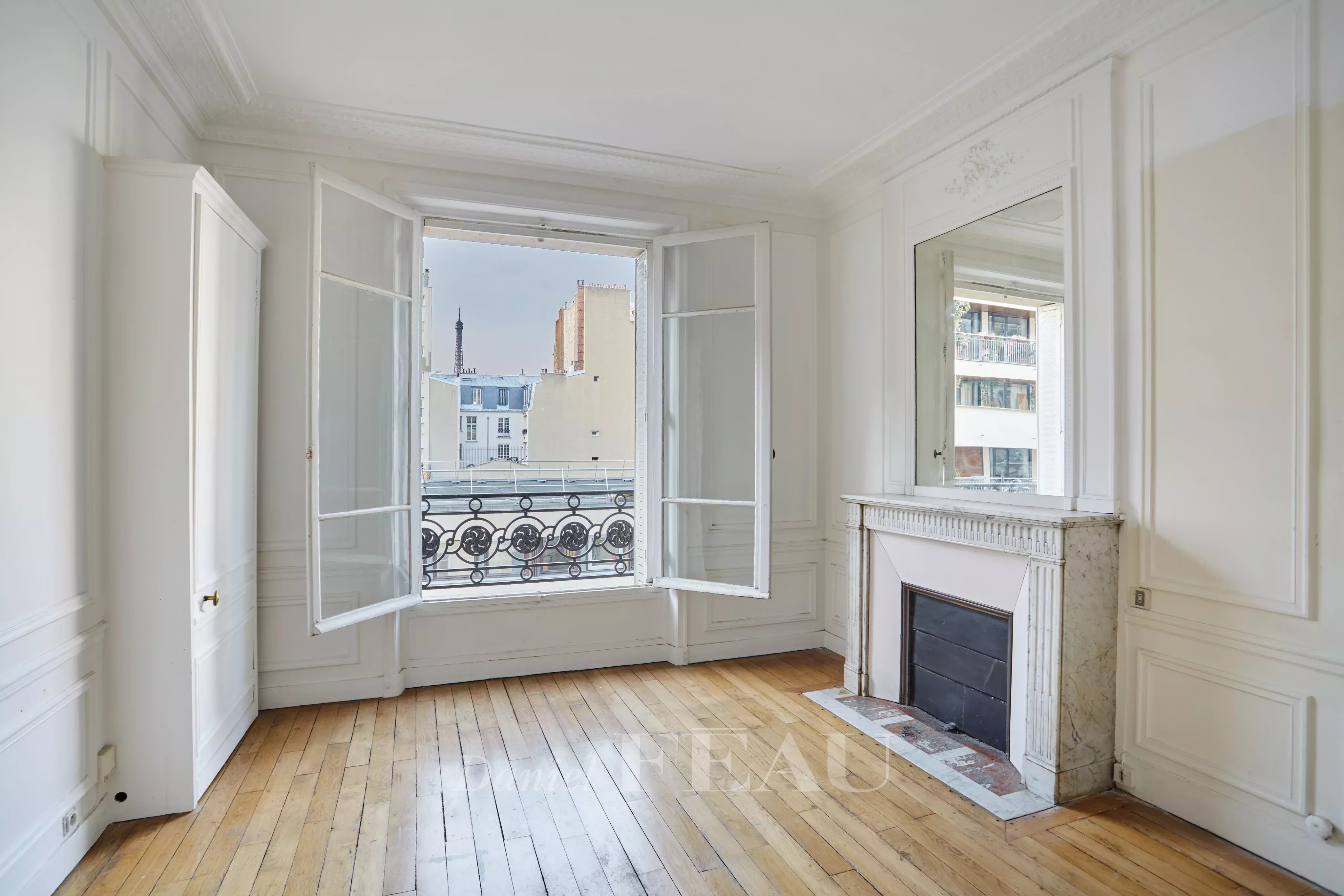 Sale Apartment Paris 7th
