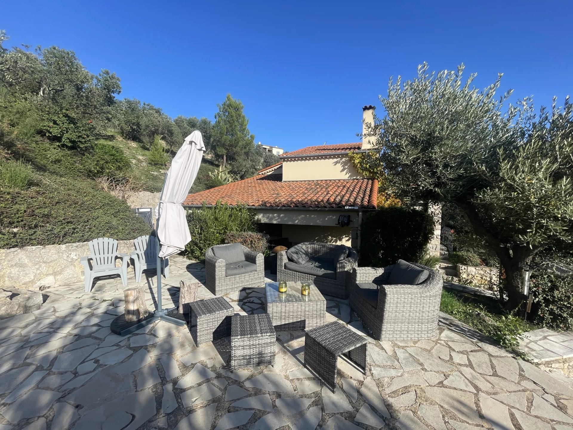 Charming Renovated Home with Stunning Views - Seillans